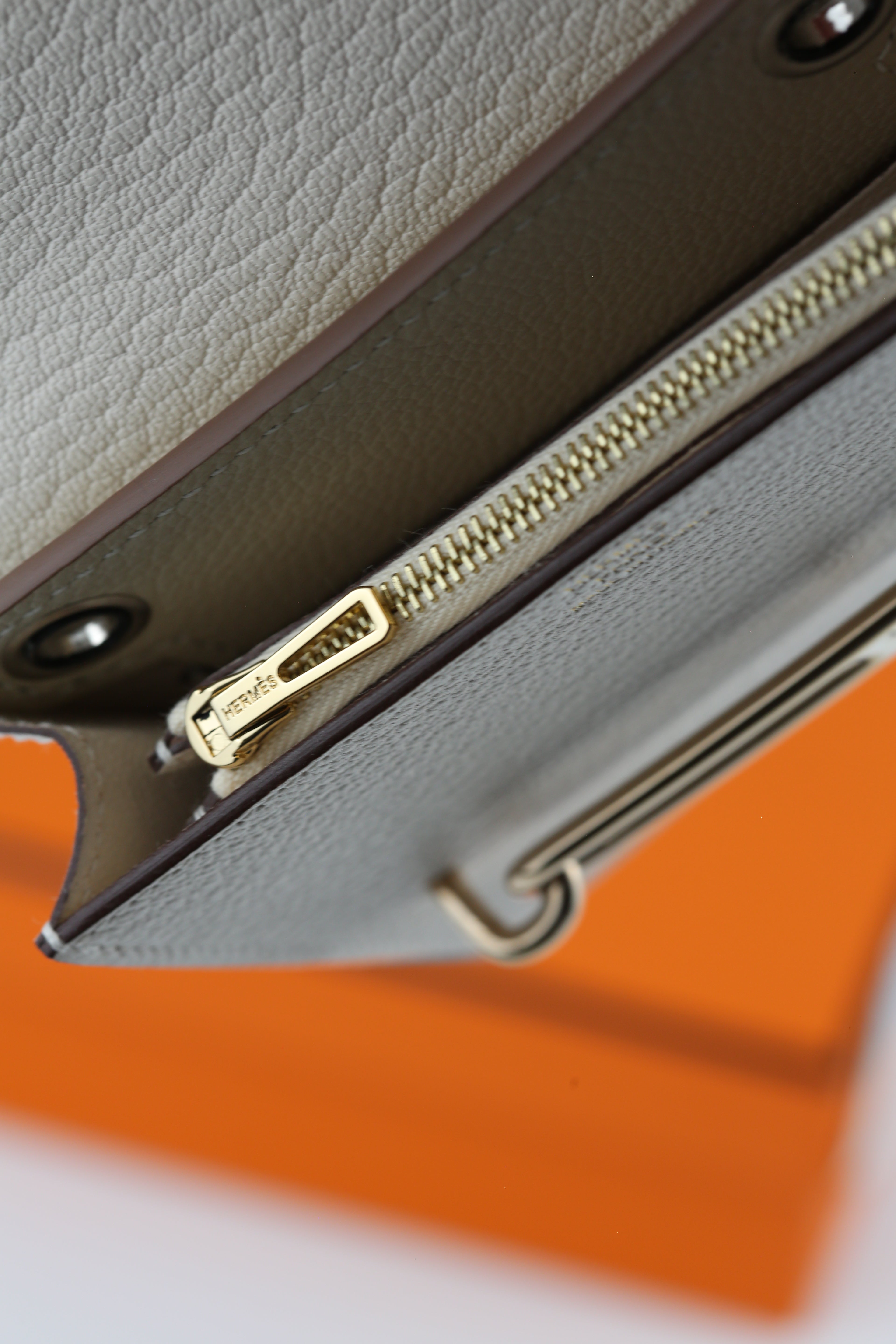 Hermes Roulis Slim Craie