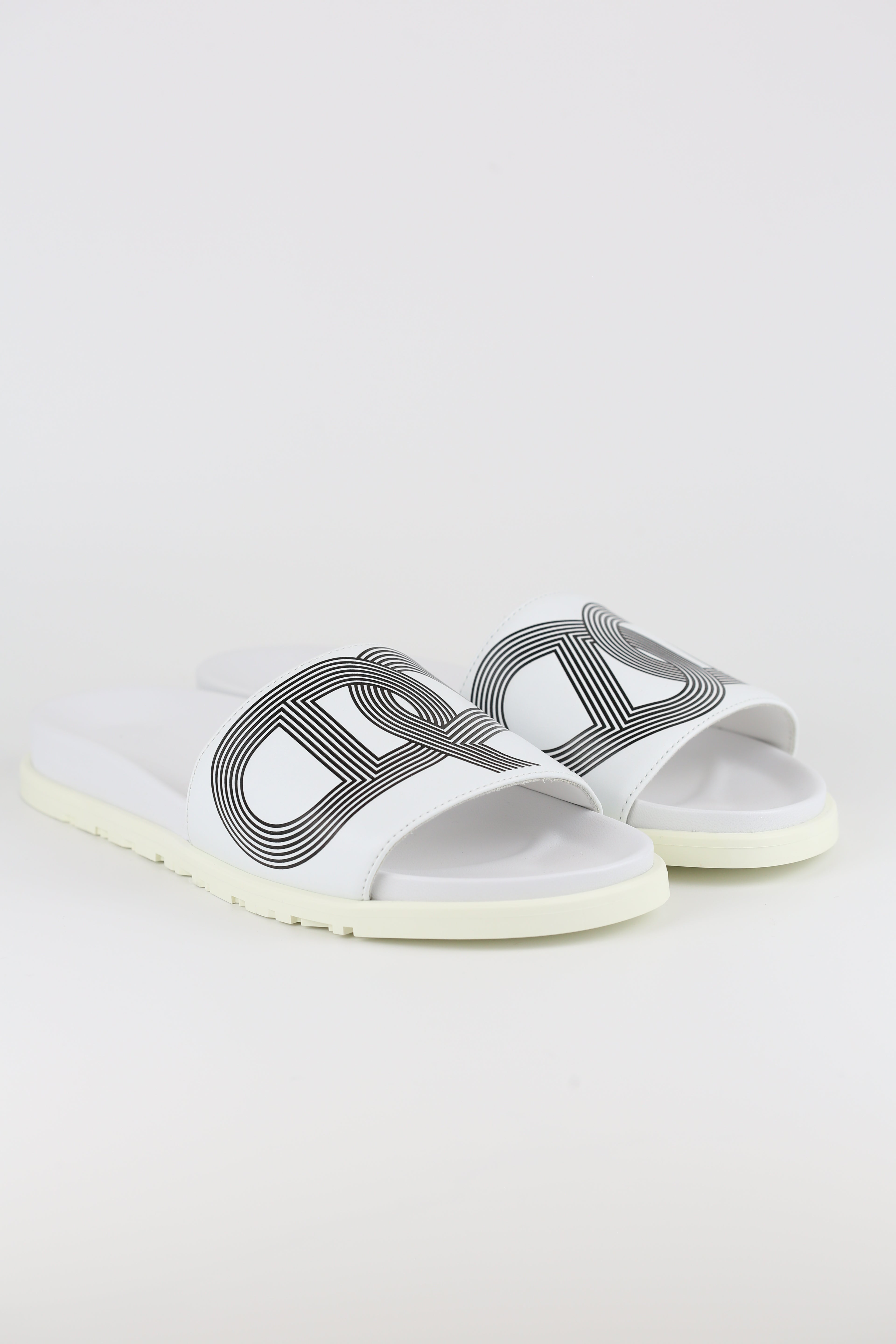 Hermes Men's Slippers Noir size 42