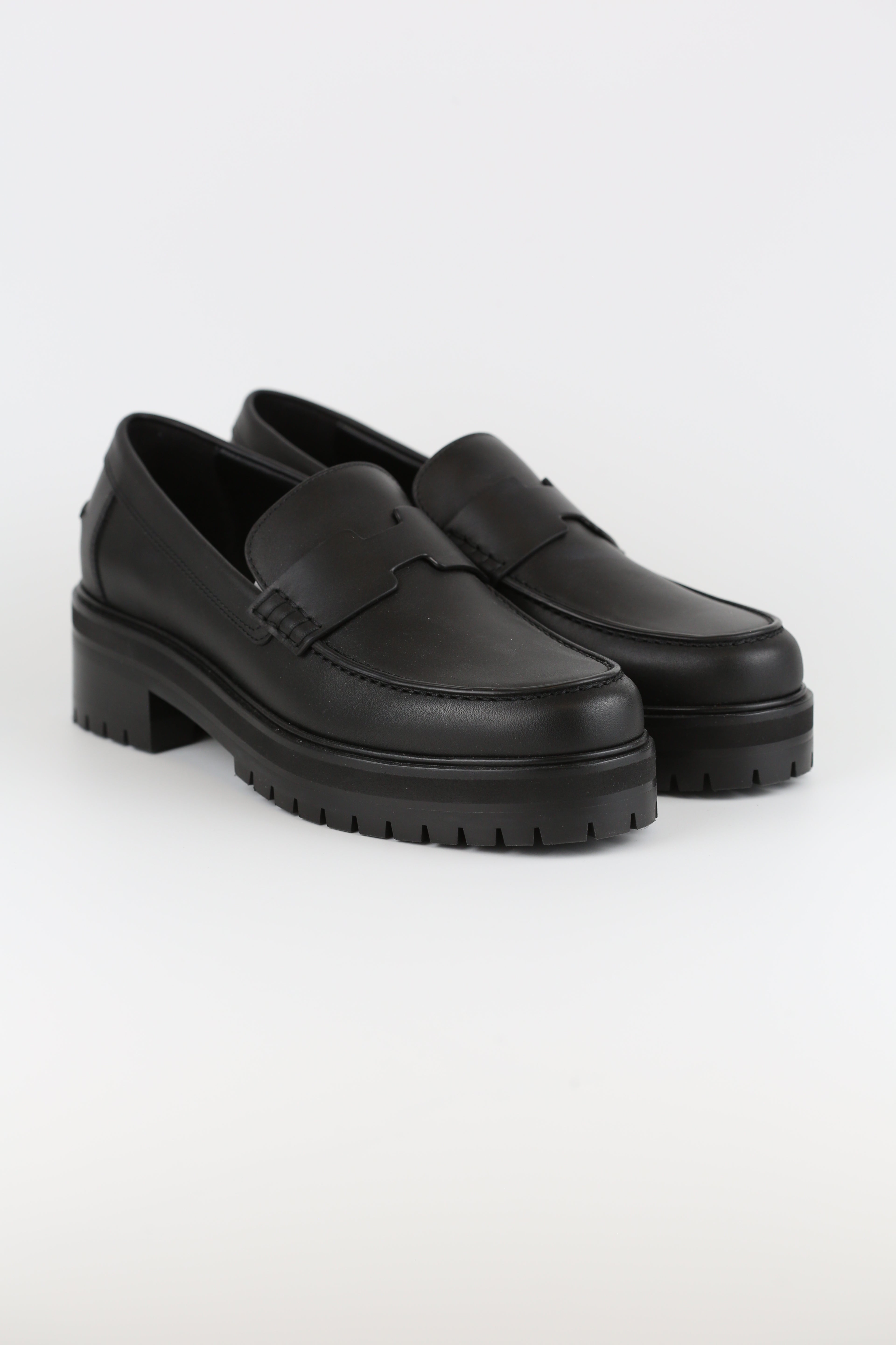 Hermes Women's Loafers Noir size37
