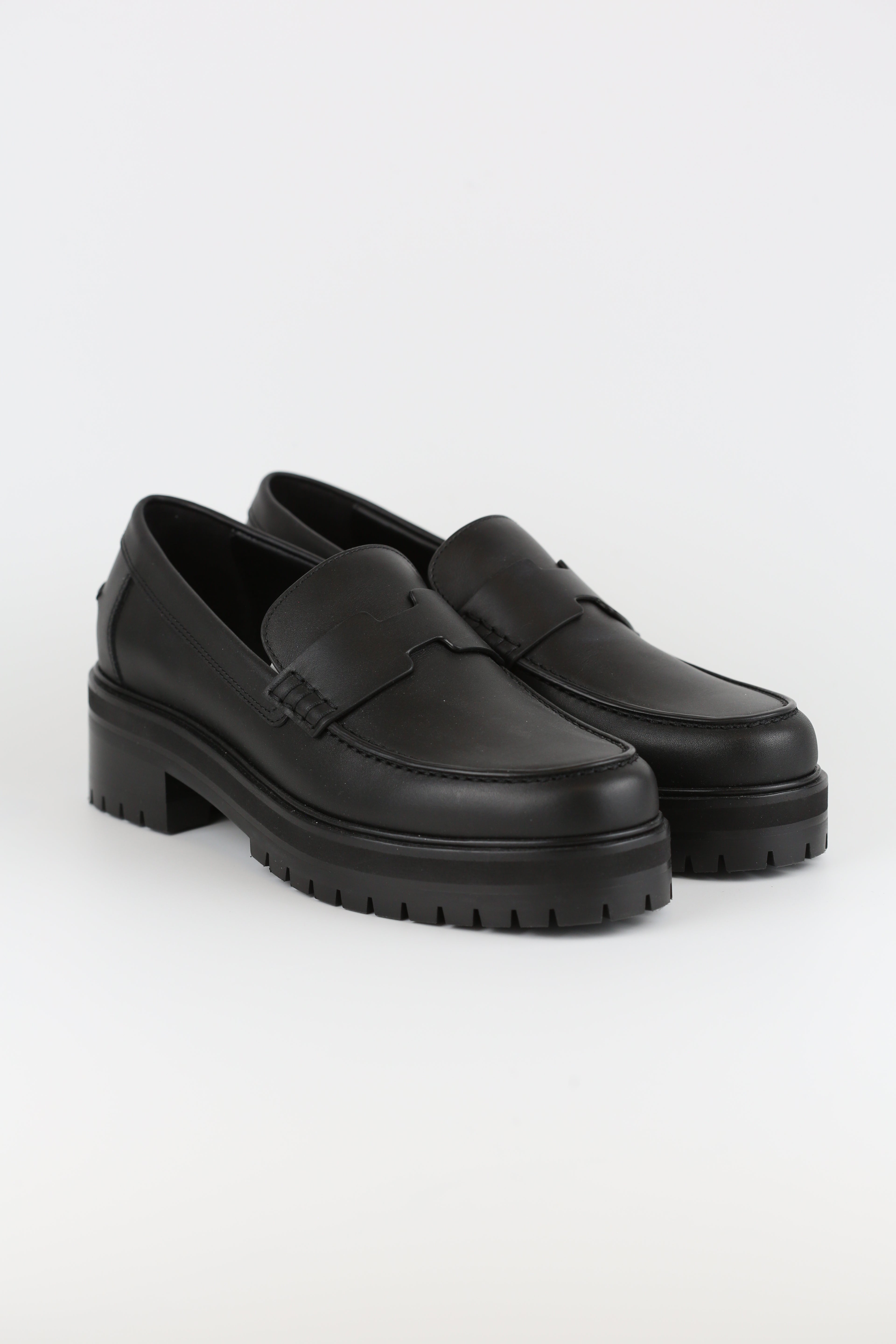 Hermes Women's Loafers Noir size37
