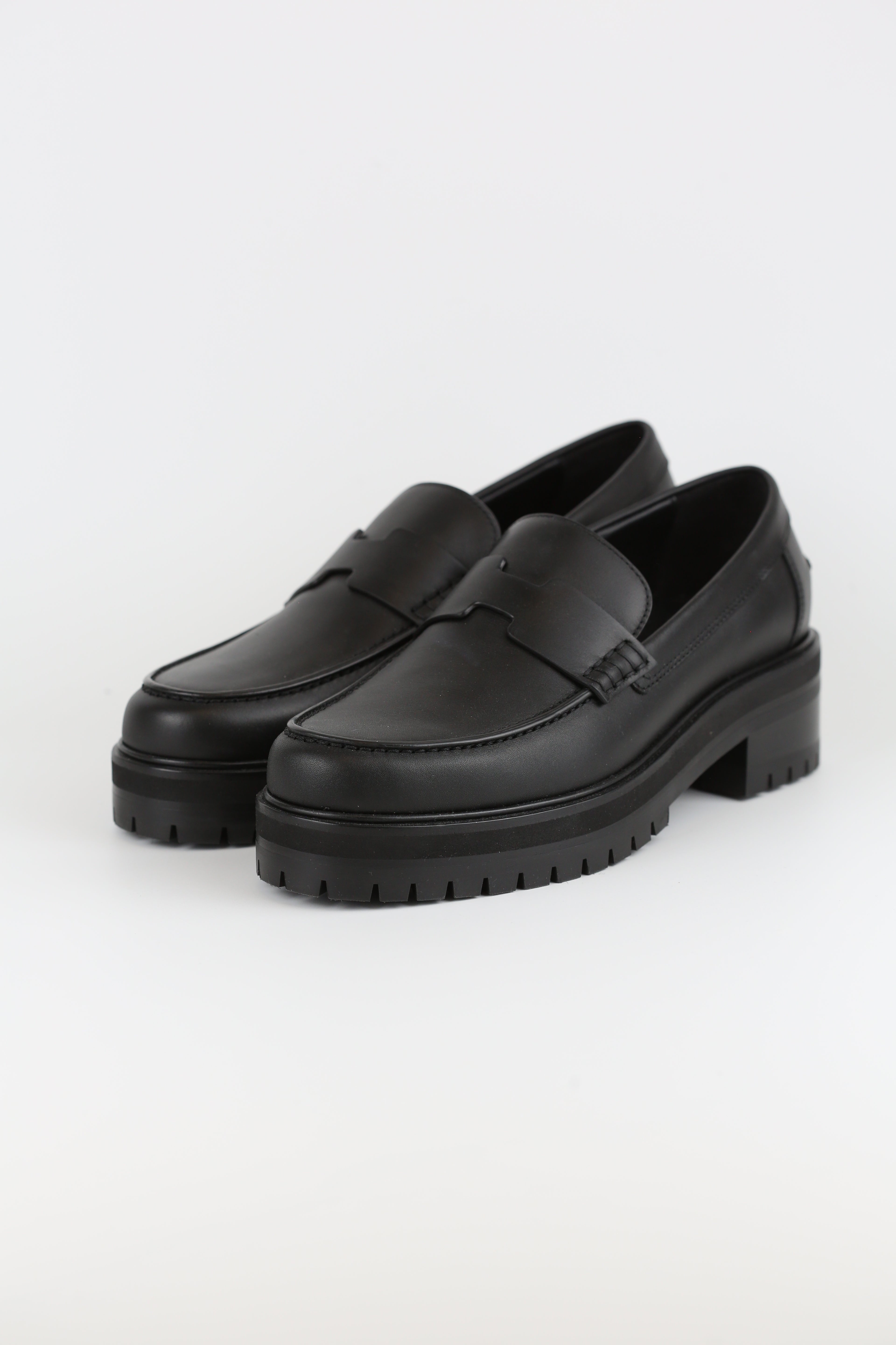 Hermes Women's Loafers Noir size37