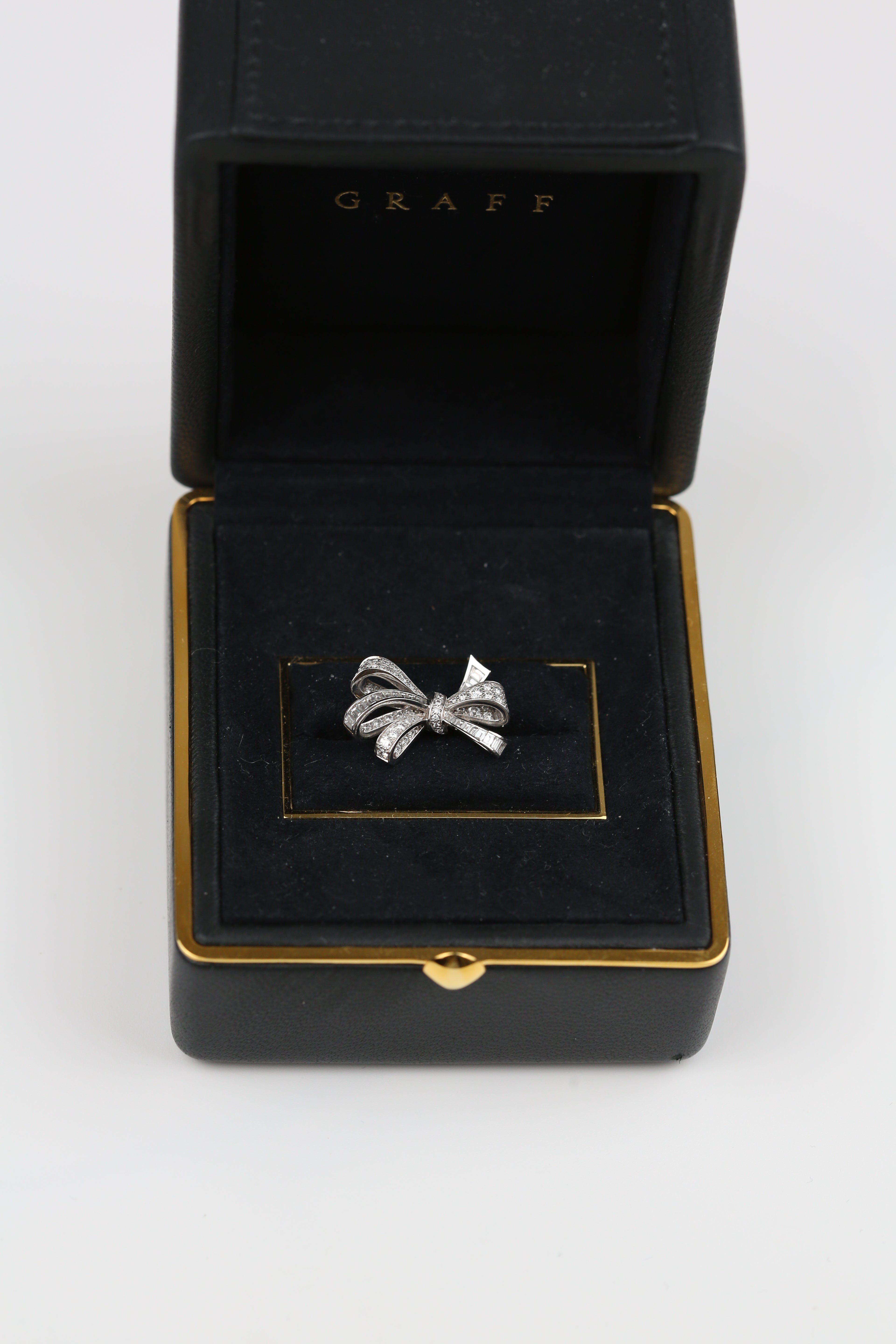 GRAFF BUTTERFLY FULL DIAMOND RING