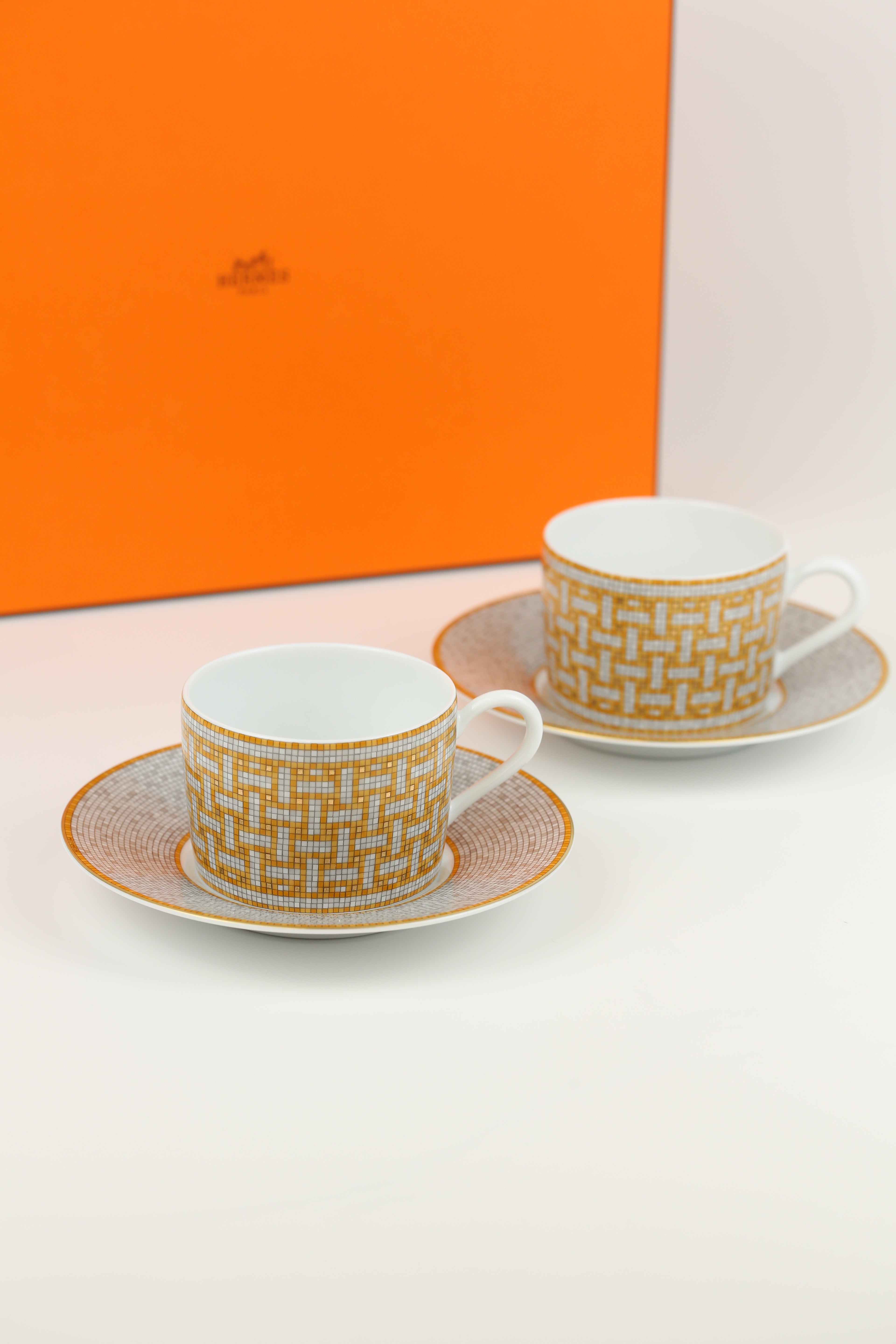 Hermes Plate and bedding set