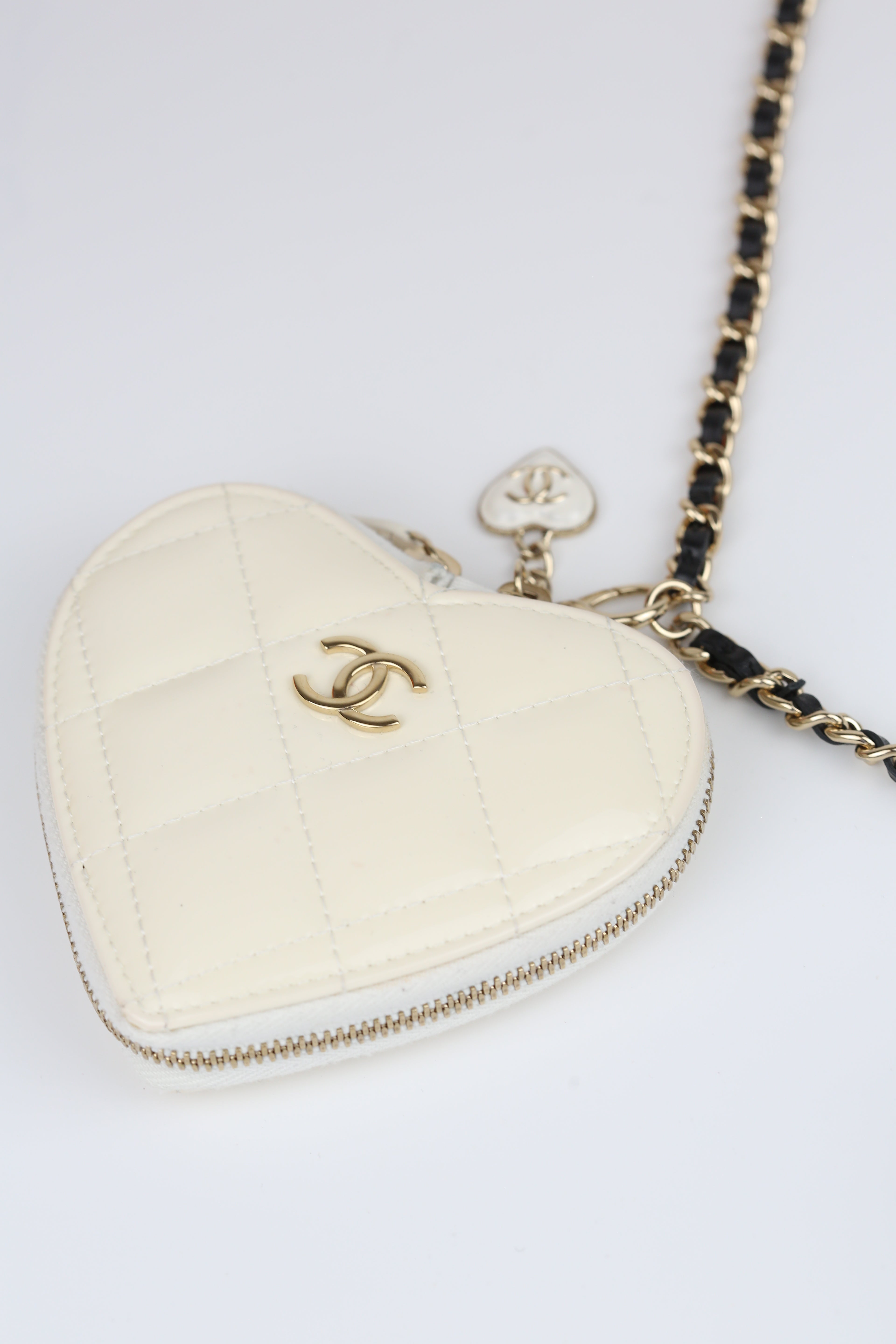 Chanel Heart mini bag Patent Black & Cream white