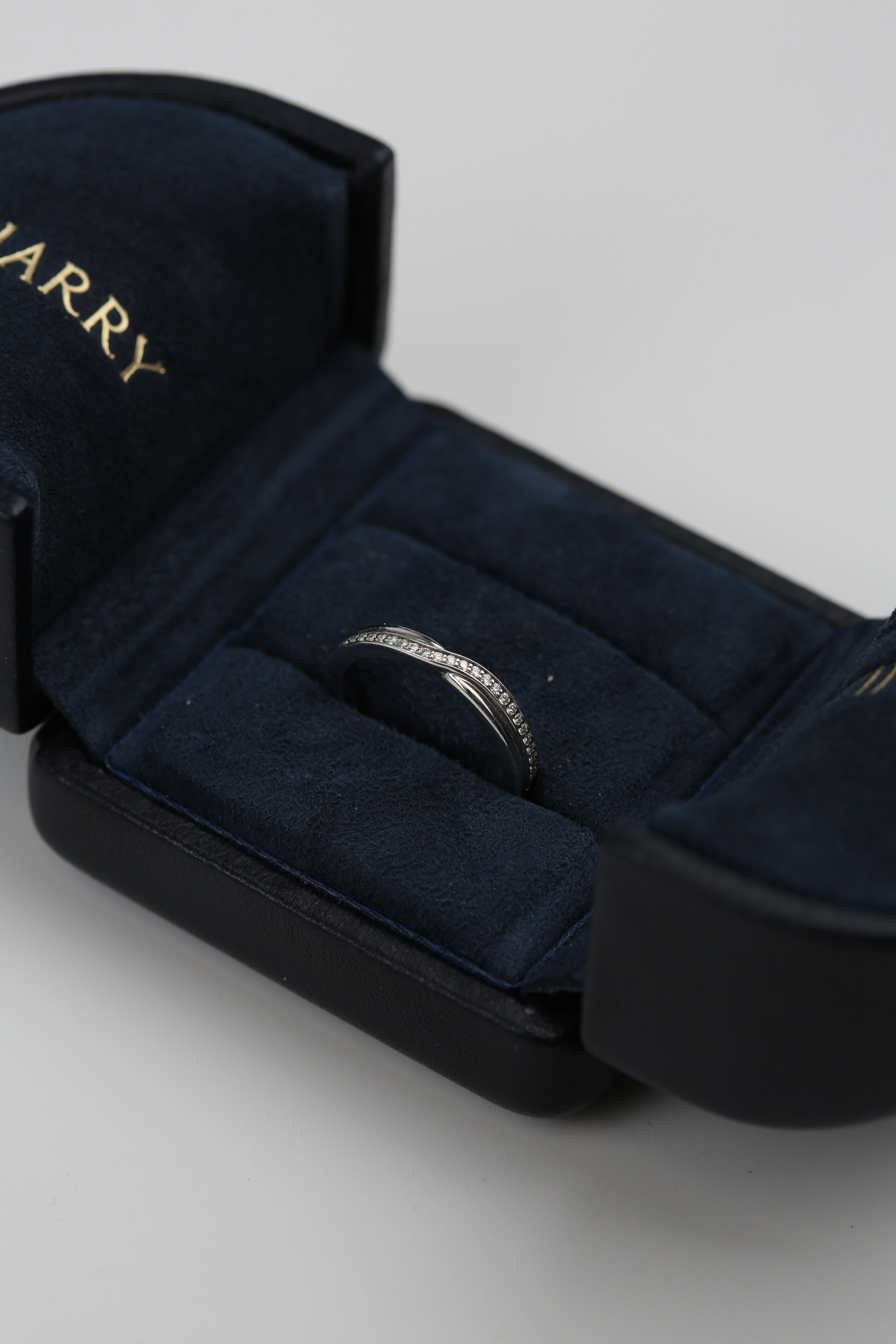 HW ring white diamond Size 53