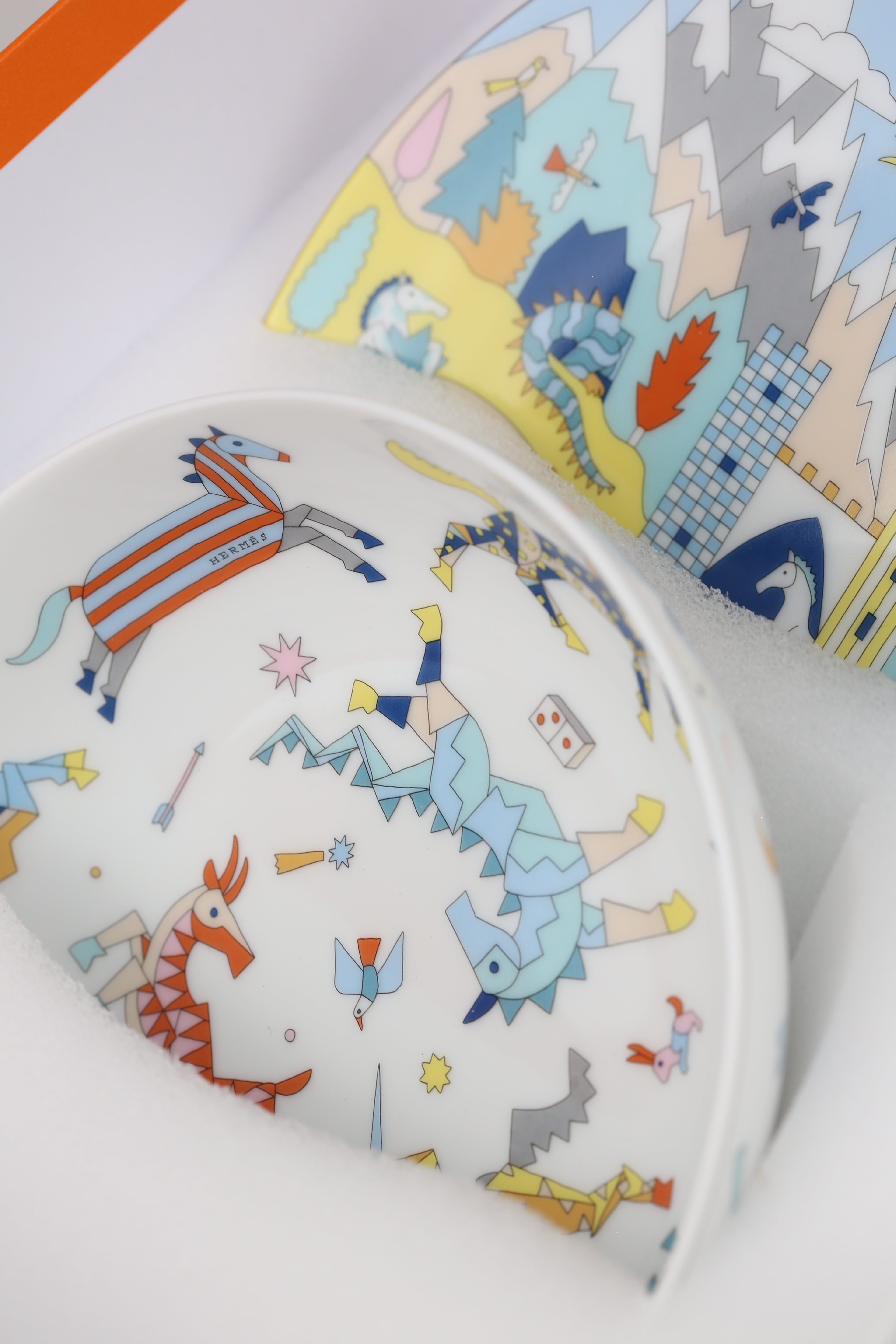 Hermes plates set
