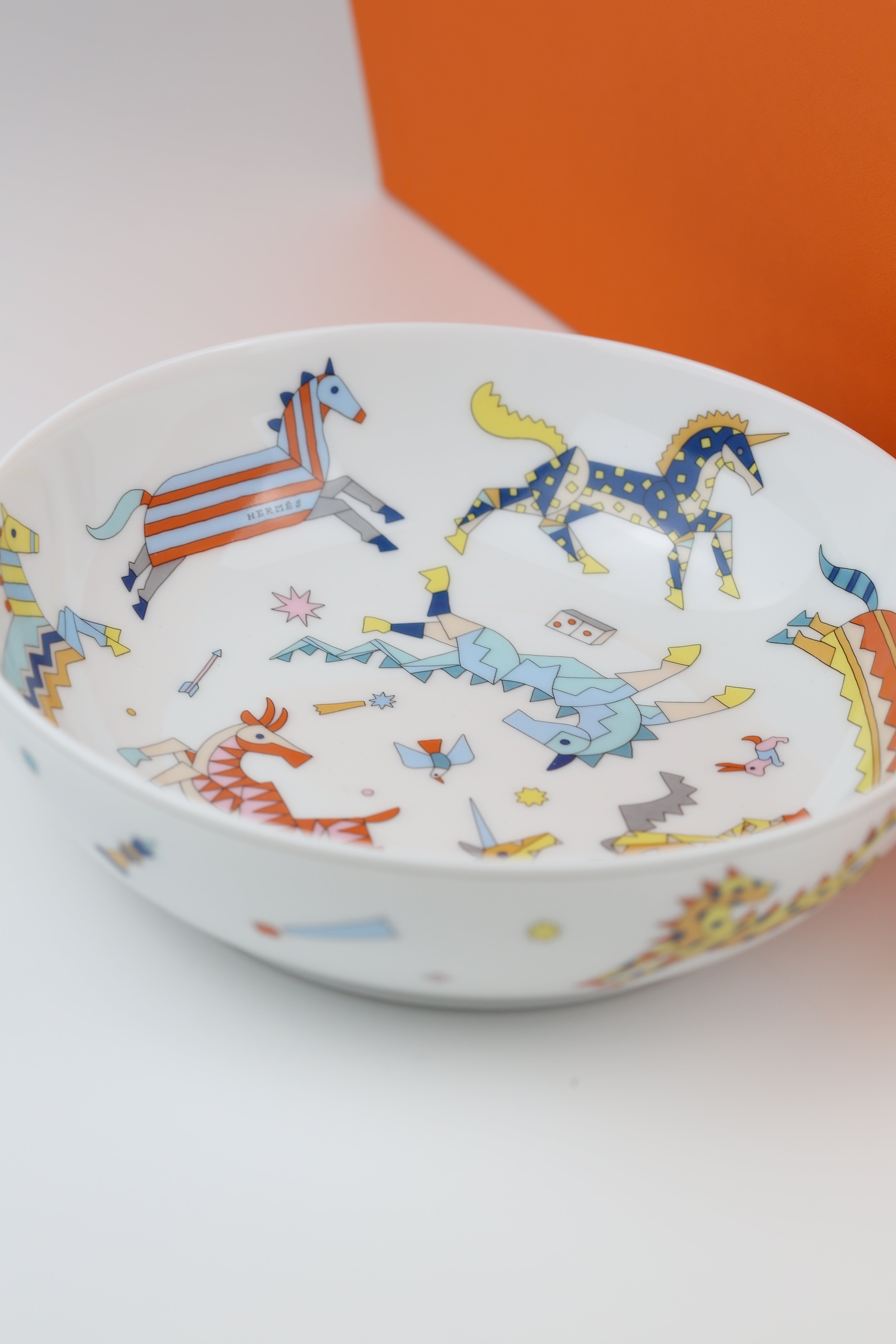 Hermes plates set