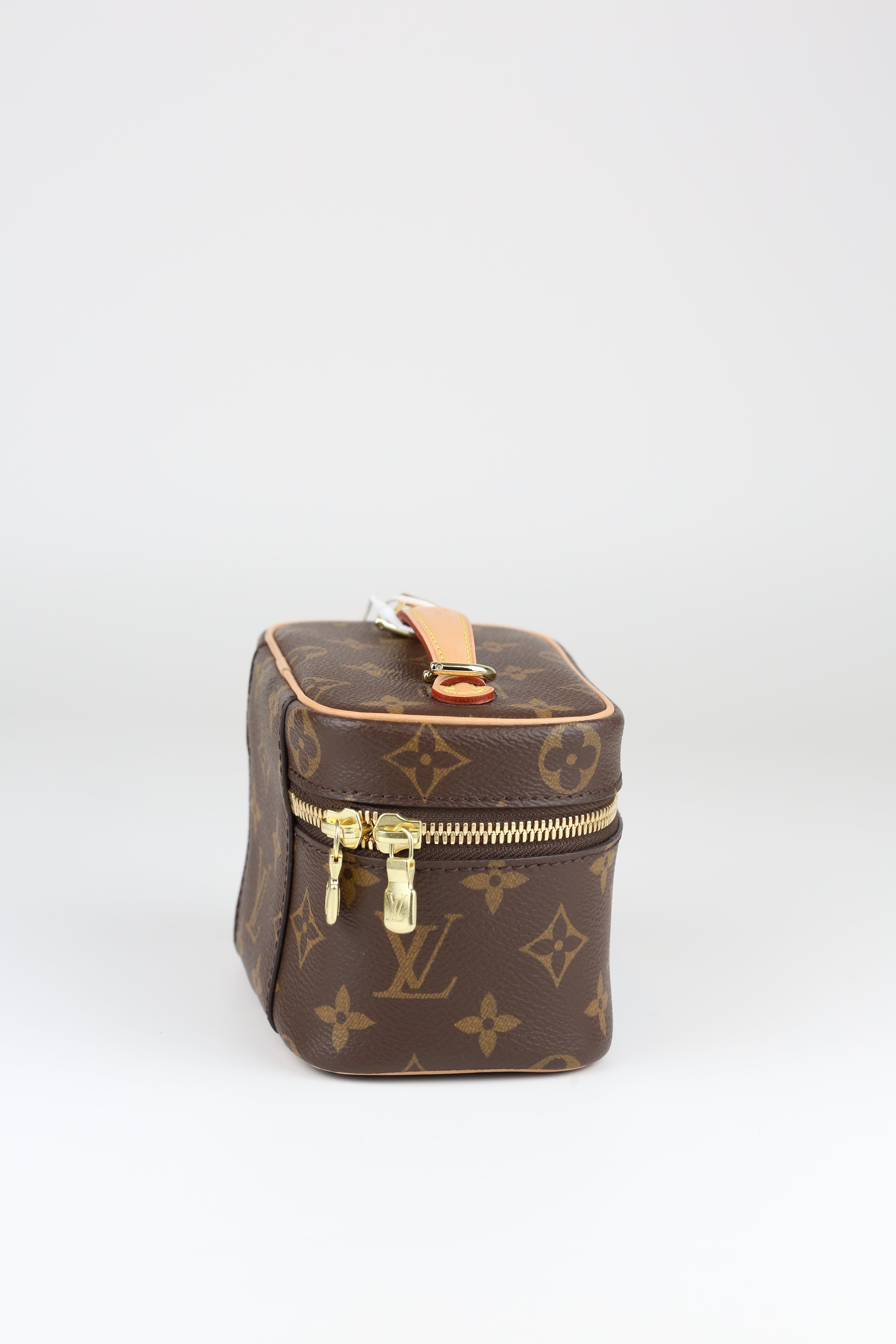 LOUIS VUITTON Nice Nano