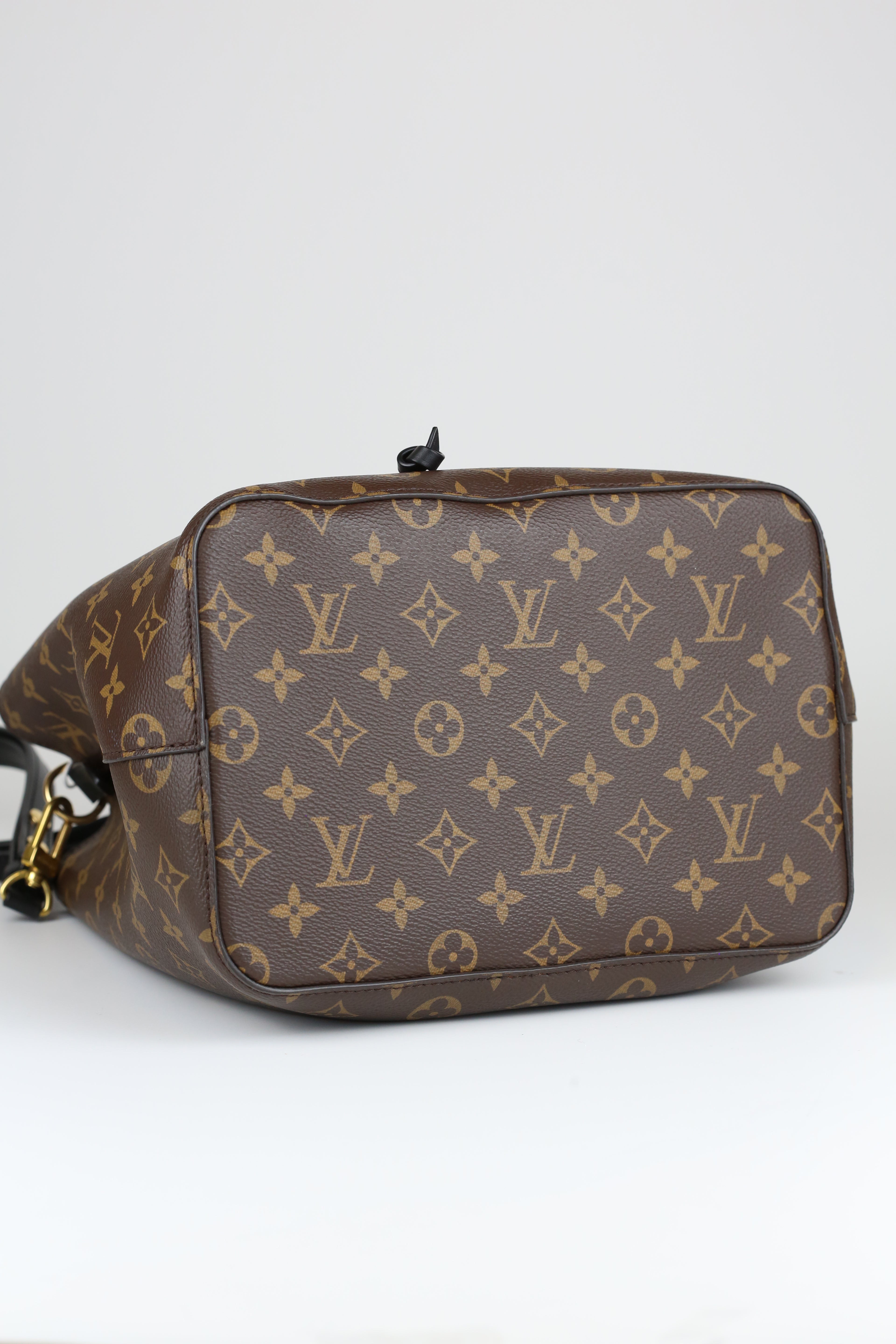 LOUIS VUITTON Neonoe