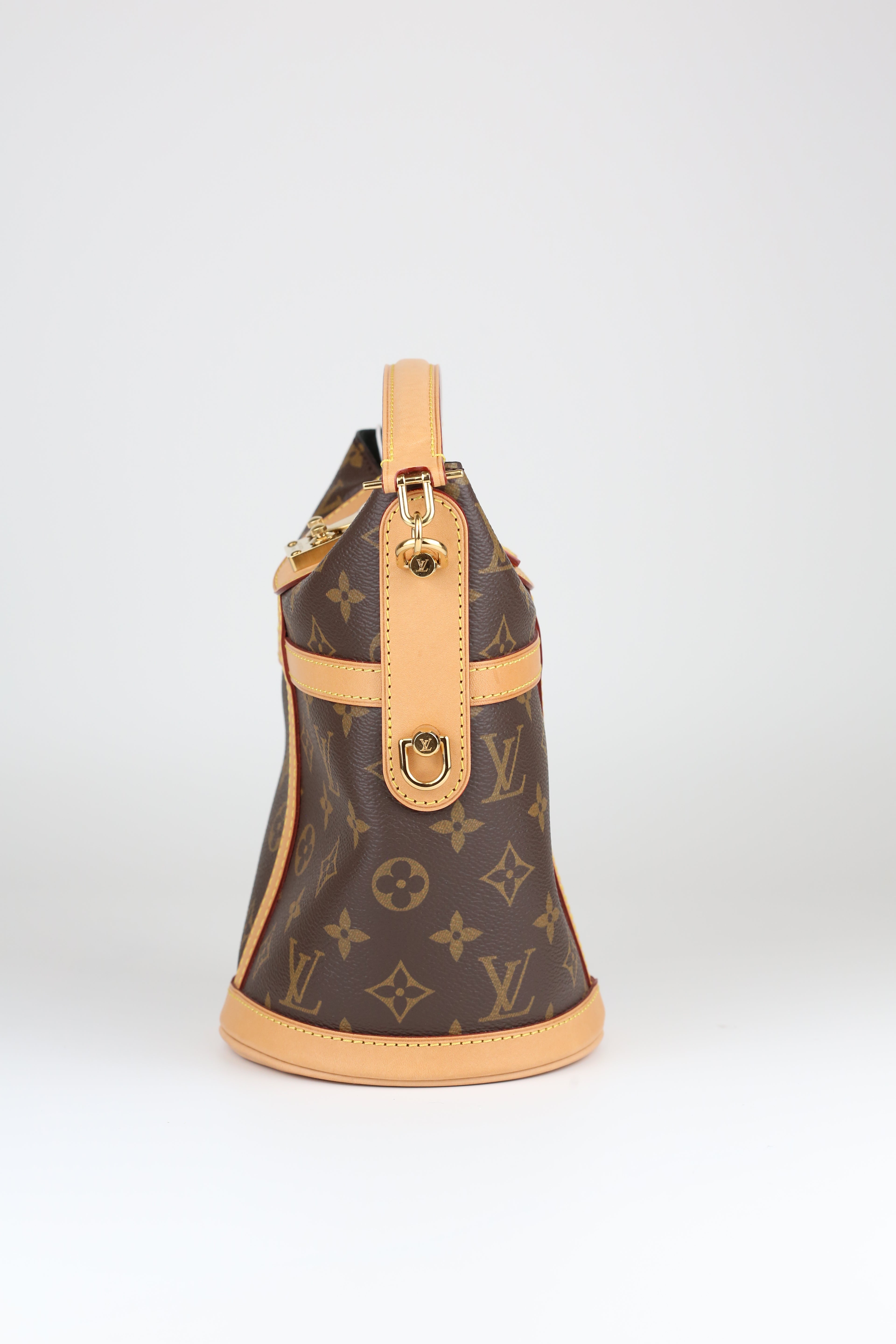 LOUIS VUITTON Petite Bucket Monogeam