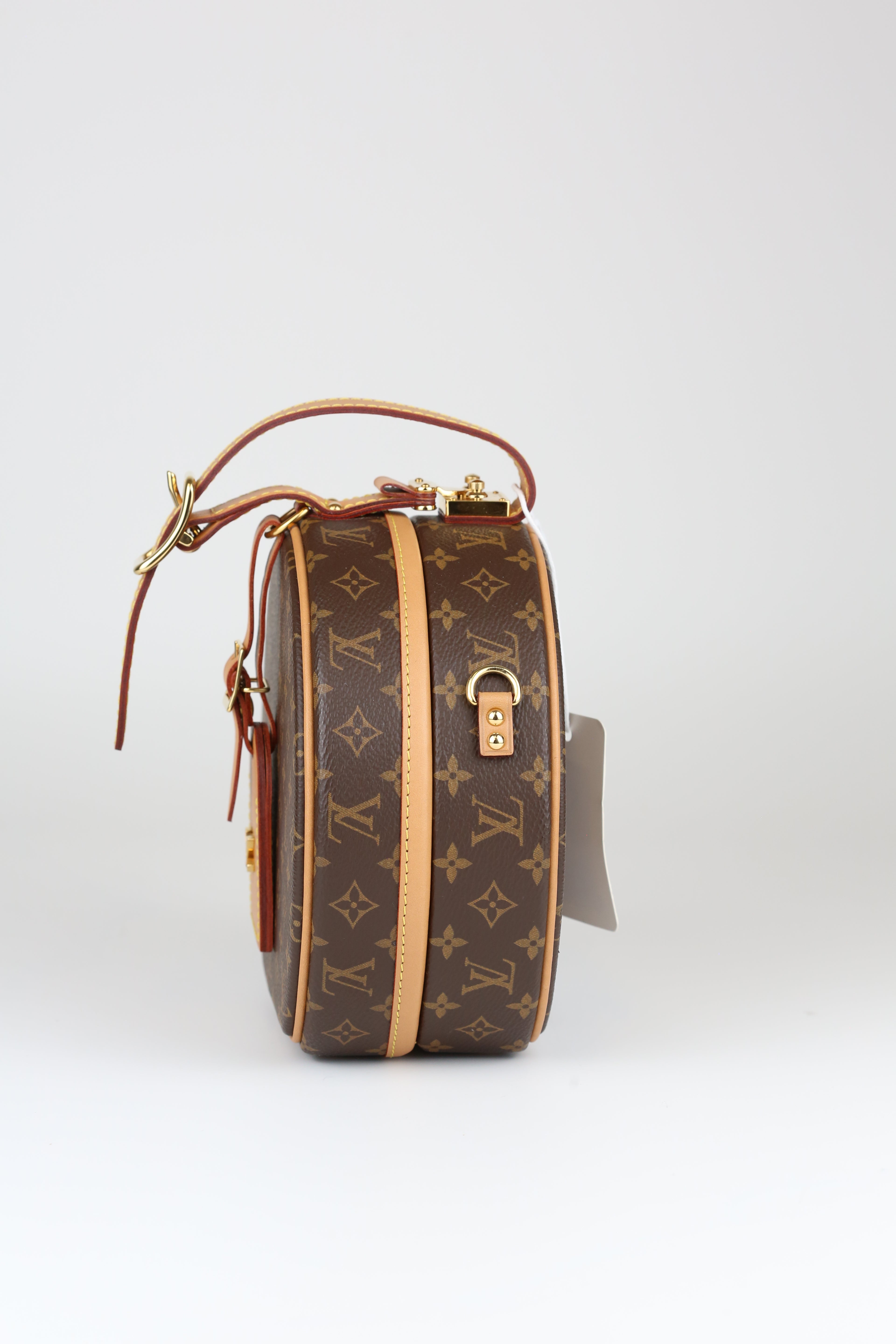LOUIS VUITTON Petite Boite Chaprau
