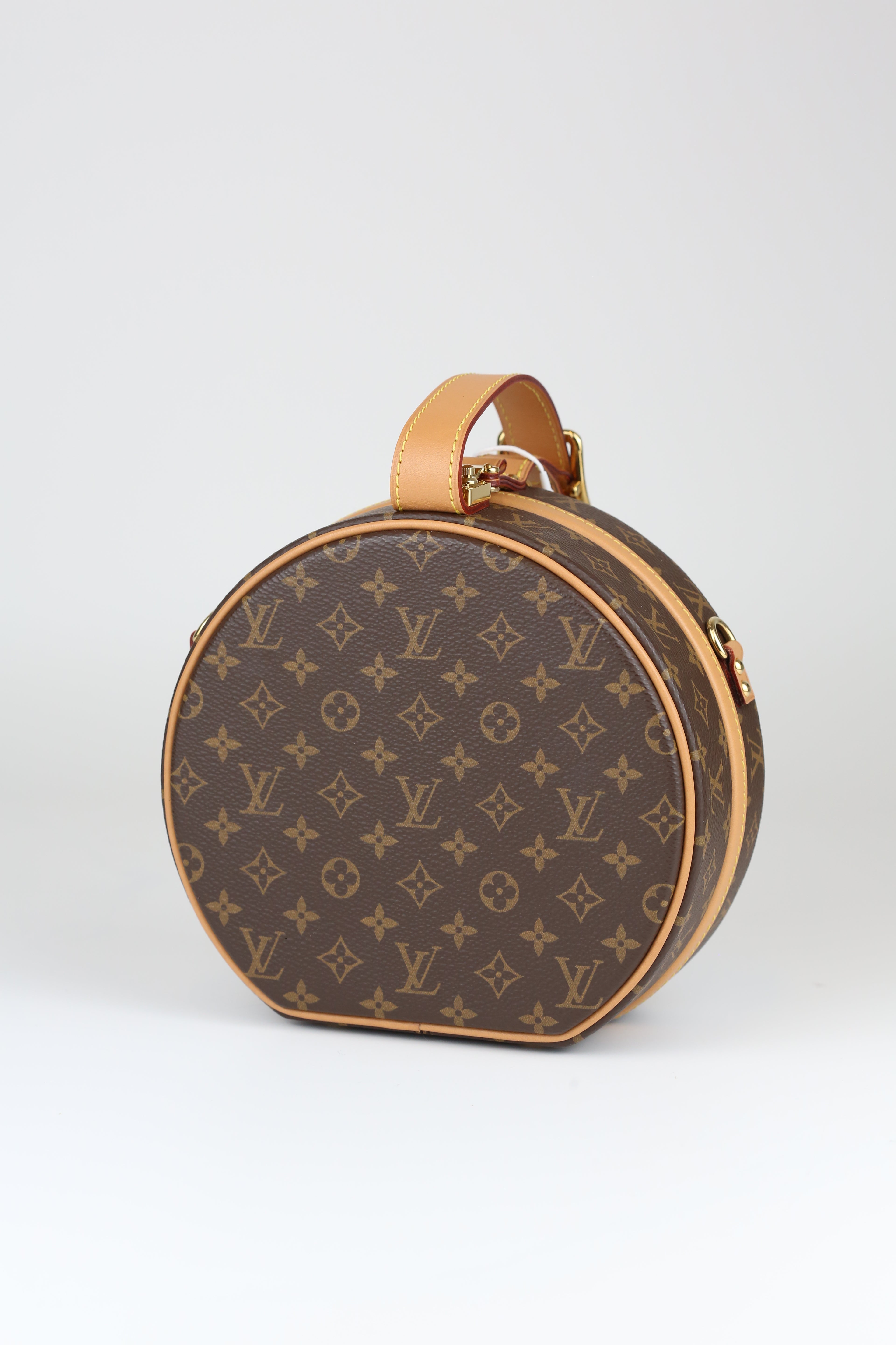 LOUIS VUITTON Petite Boite Chaprau