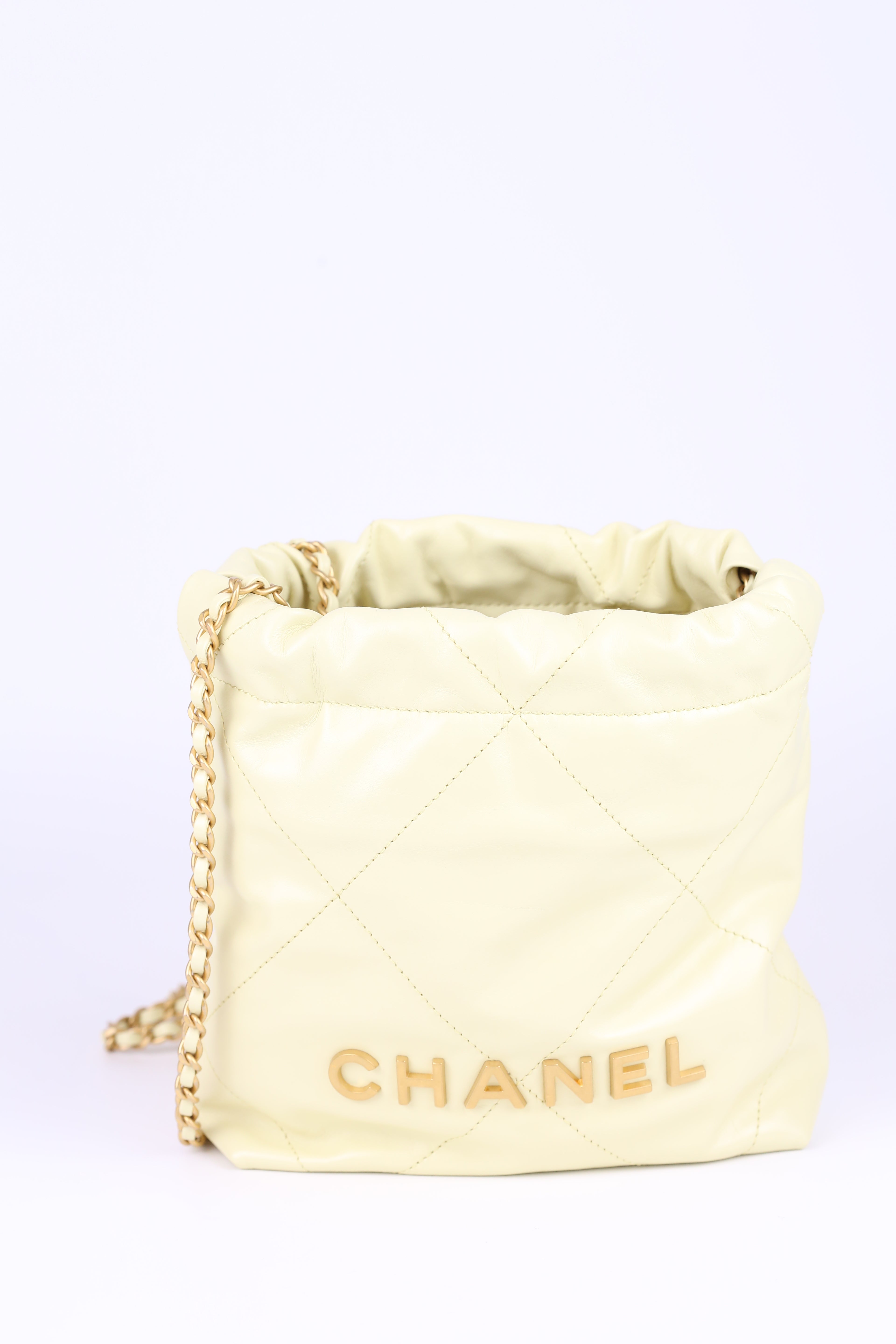 Chanel mini 22 bag