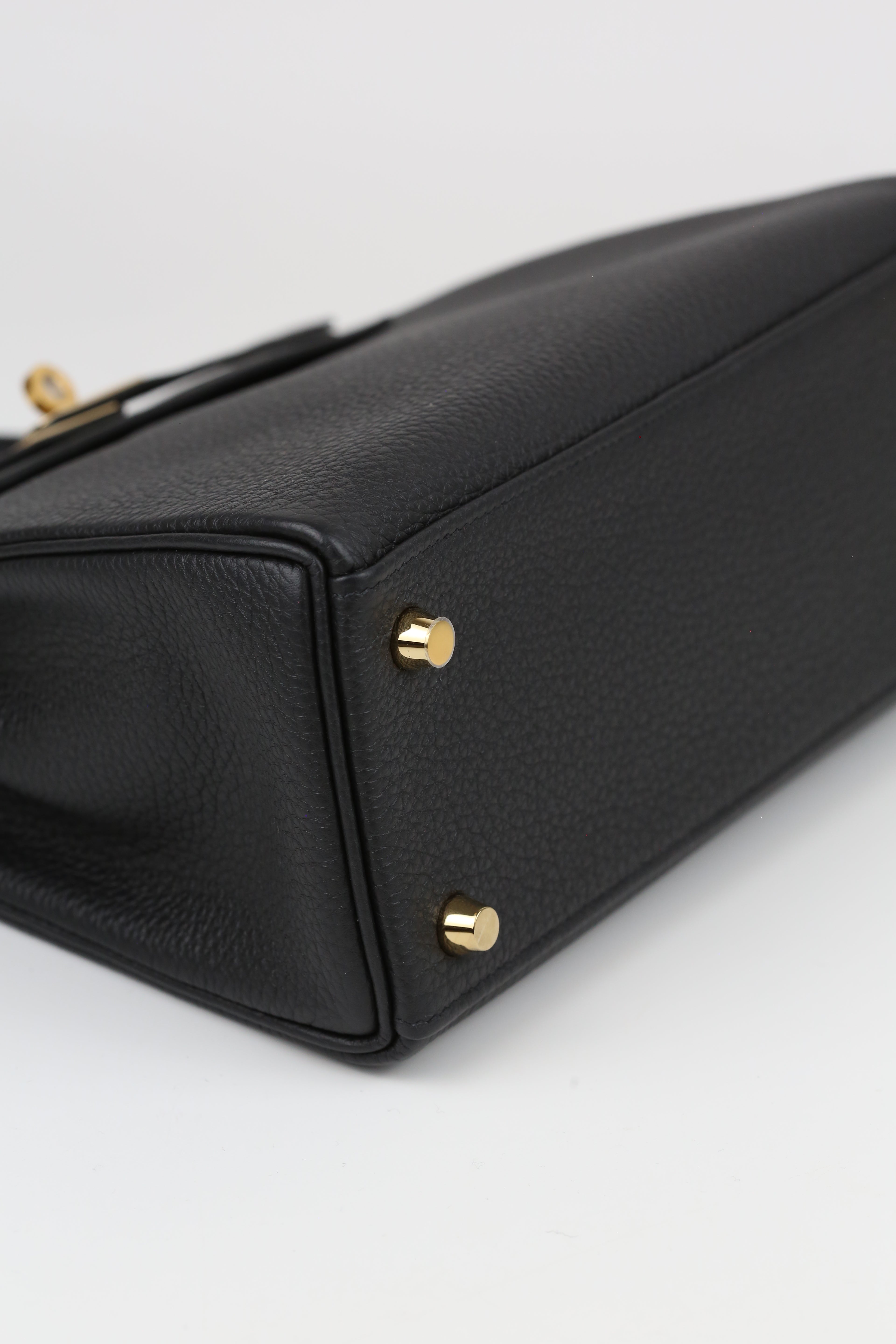 HERMÈS KELLY25 NOIR GOLD
