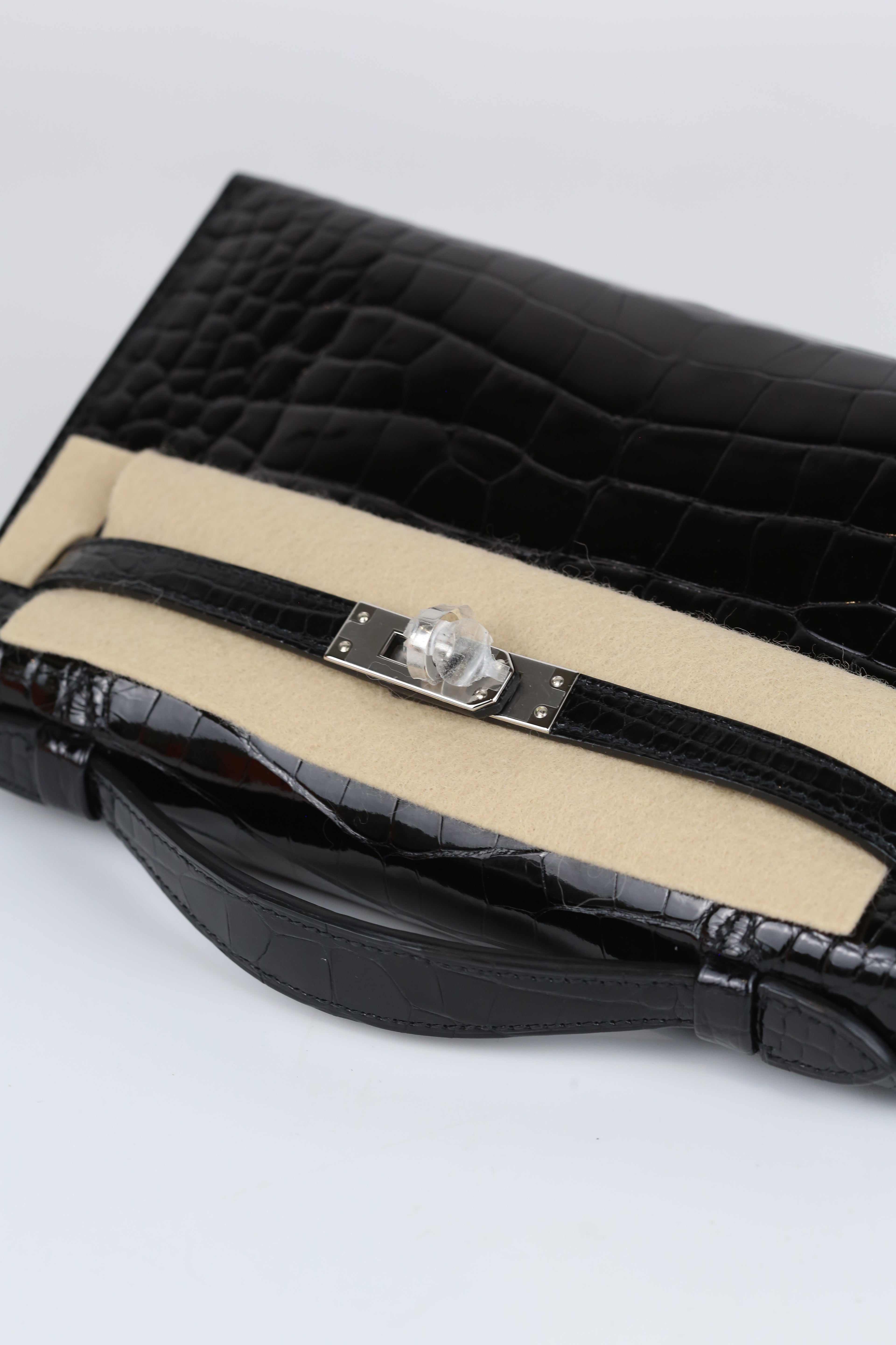 HERMÈS KELLY POCHETTE BLACK ALLIGATOR SILVER