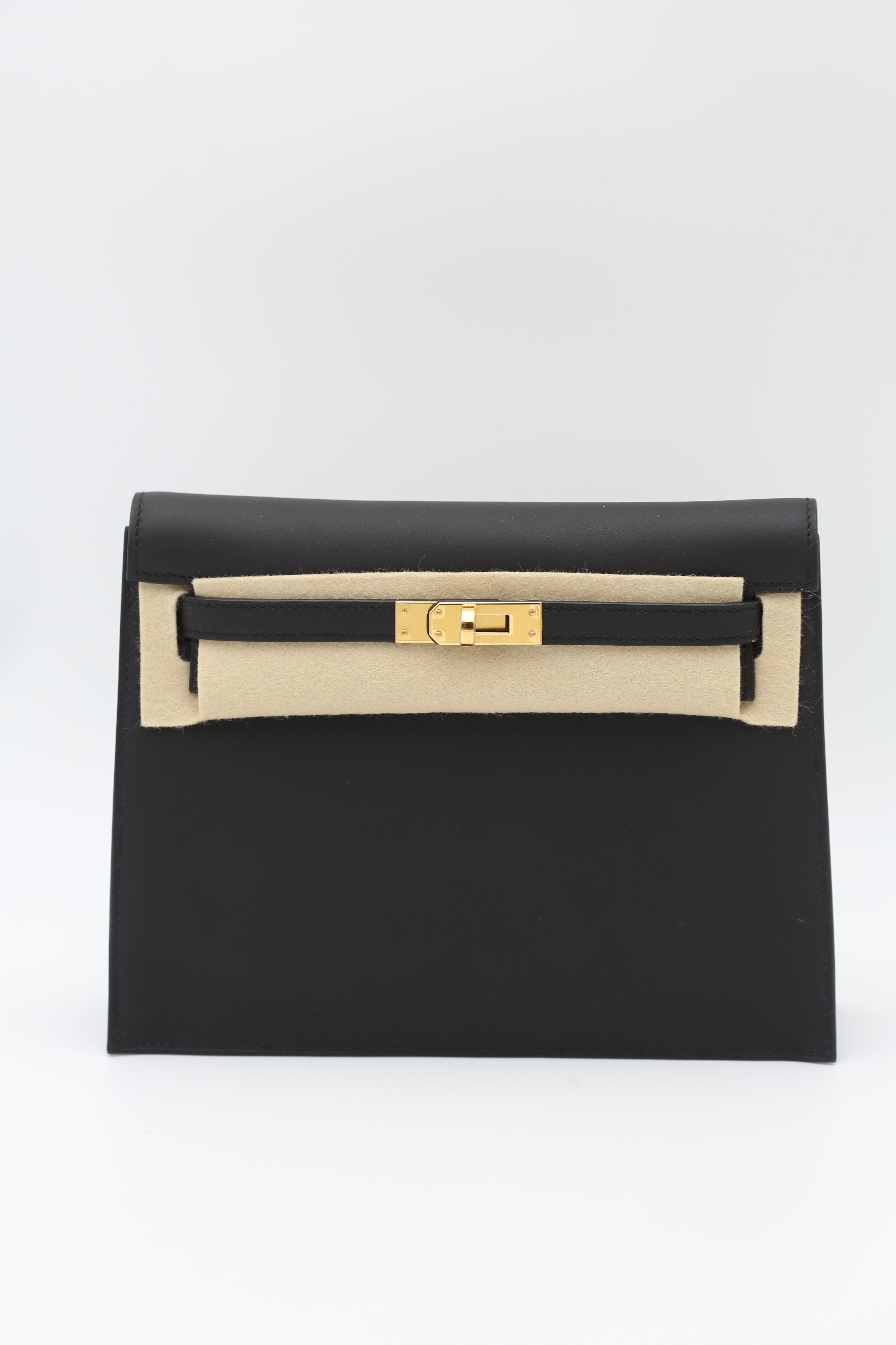 HERMÈS KELLY DANSE NOIR SWIFT G STAMP