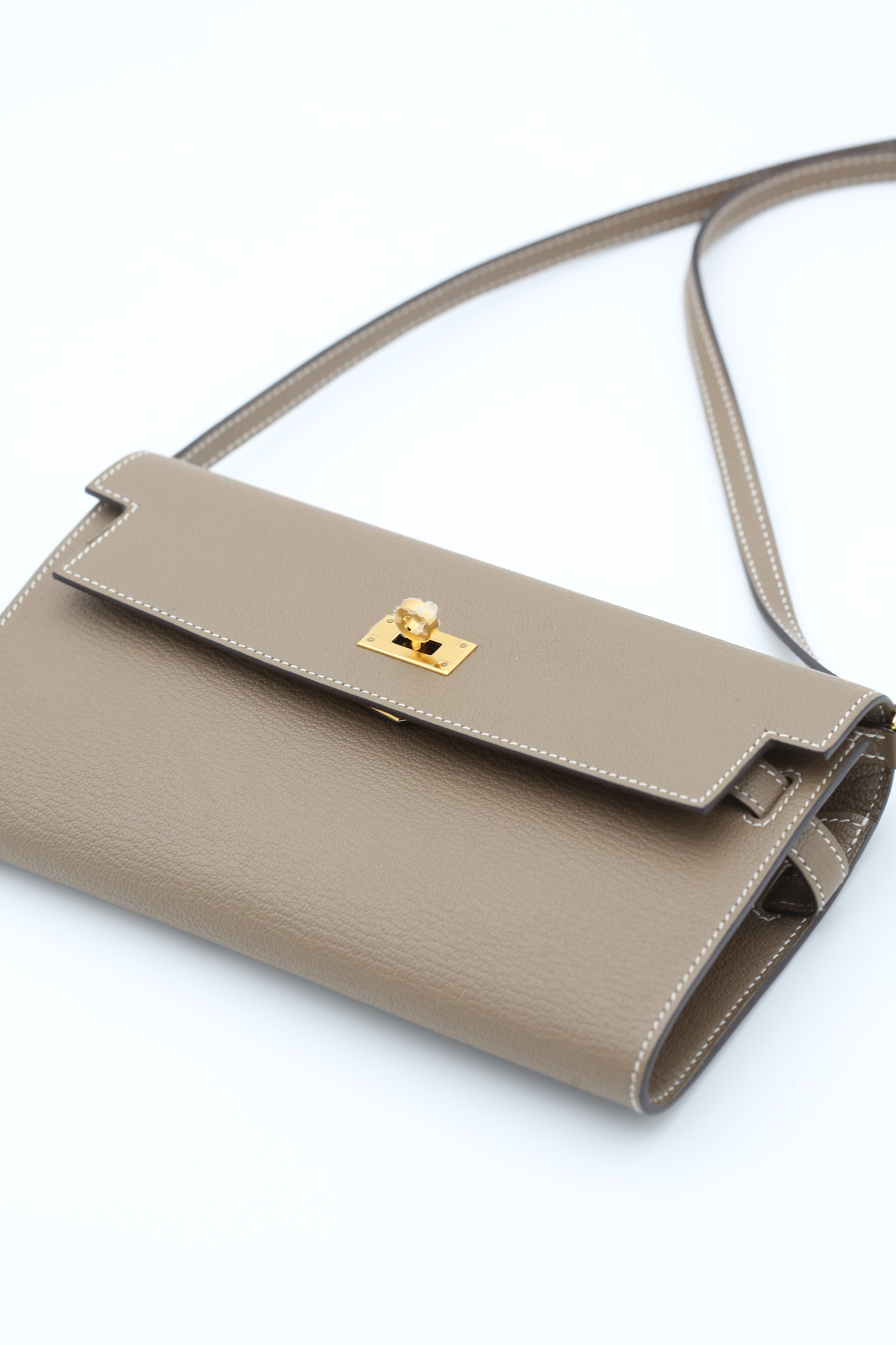 HERMÈS KELLT TO GO CHEVRE ETOUPE Z STAMP