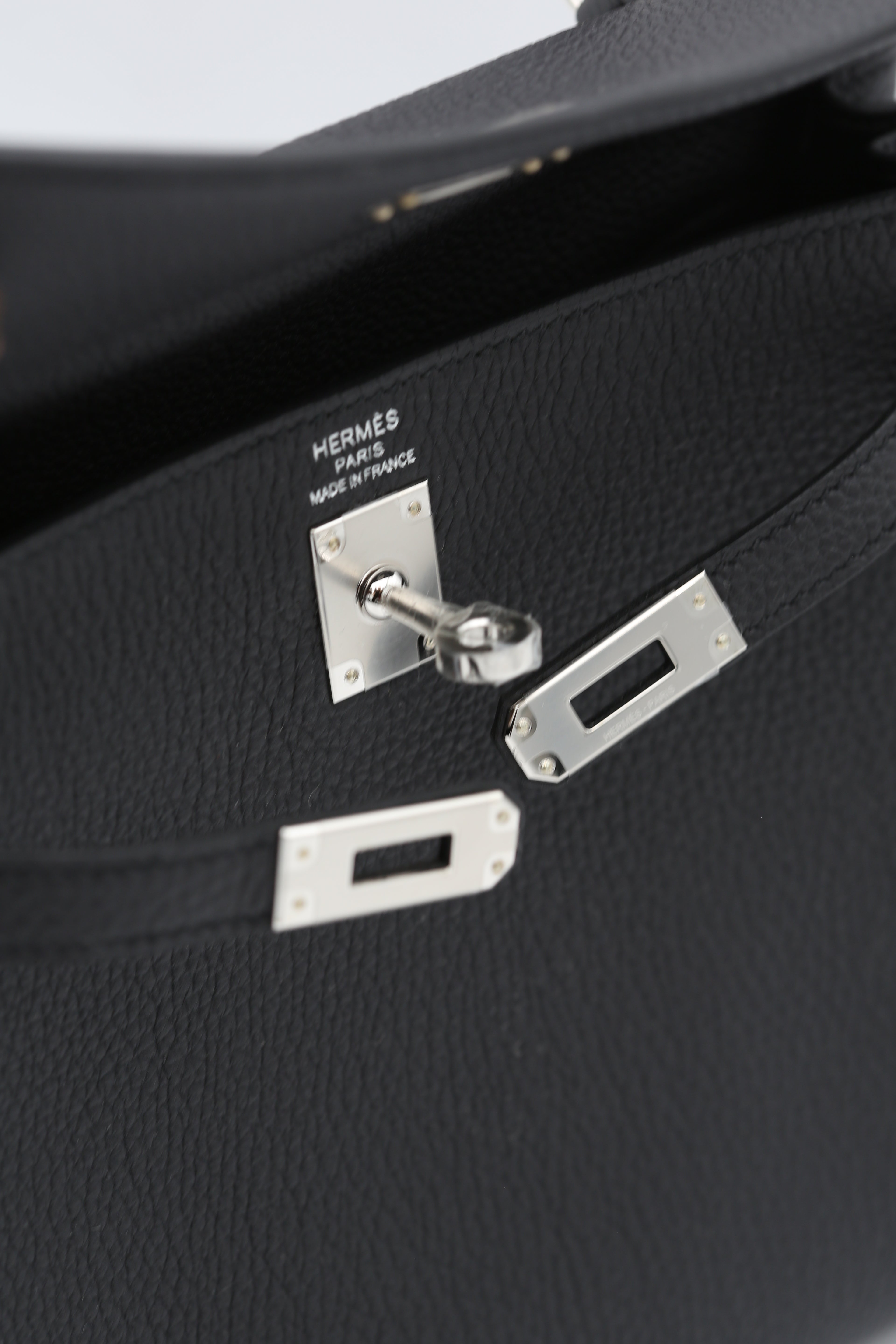 HERMÈS KELLY25 BLACK SILVER TOGO G STAMP