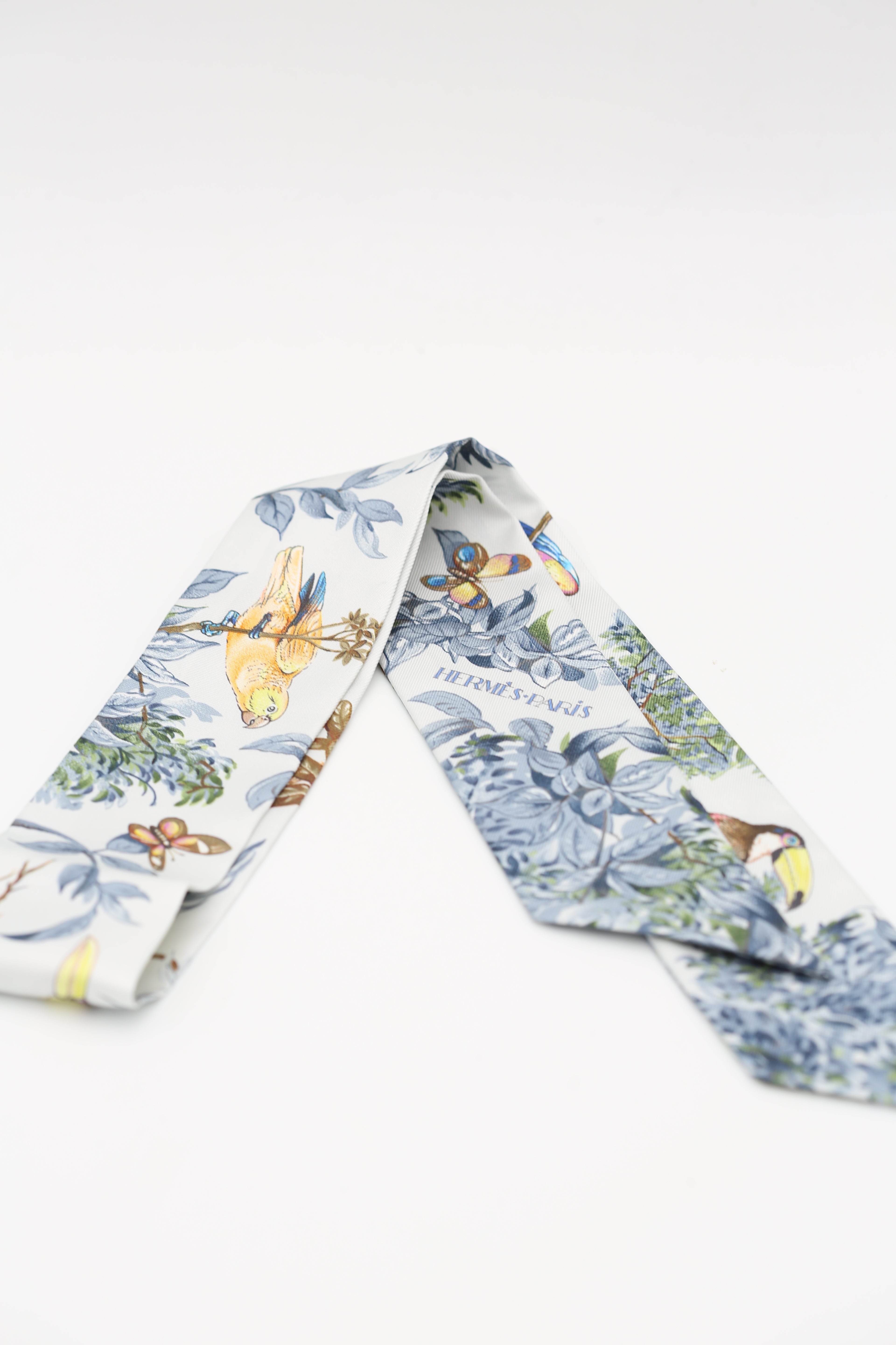 HERMÈS TWILLY BLUE & WHITE & YELLOW