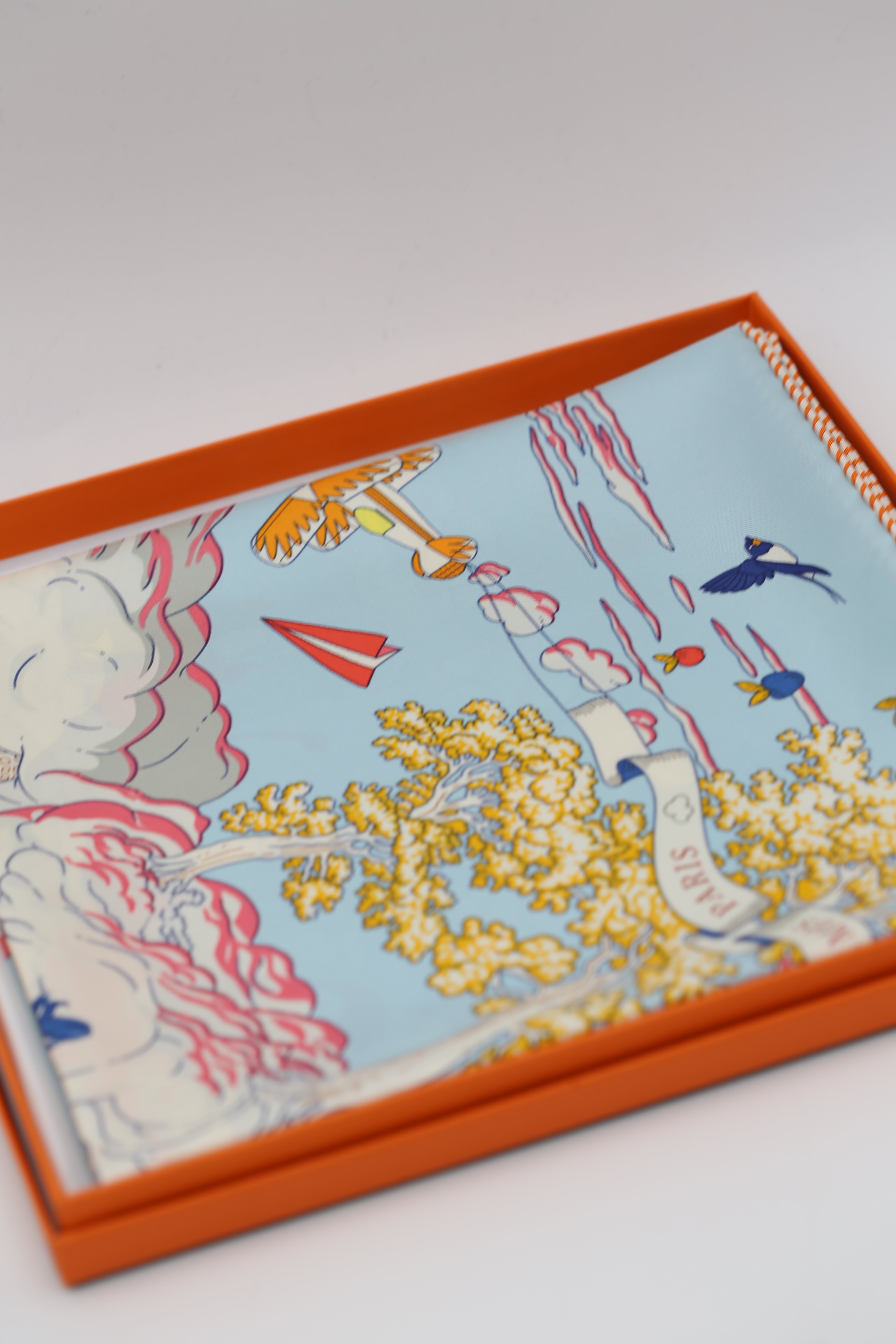 HERMÈS SCARF 90X90 BLUE & YELLOW