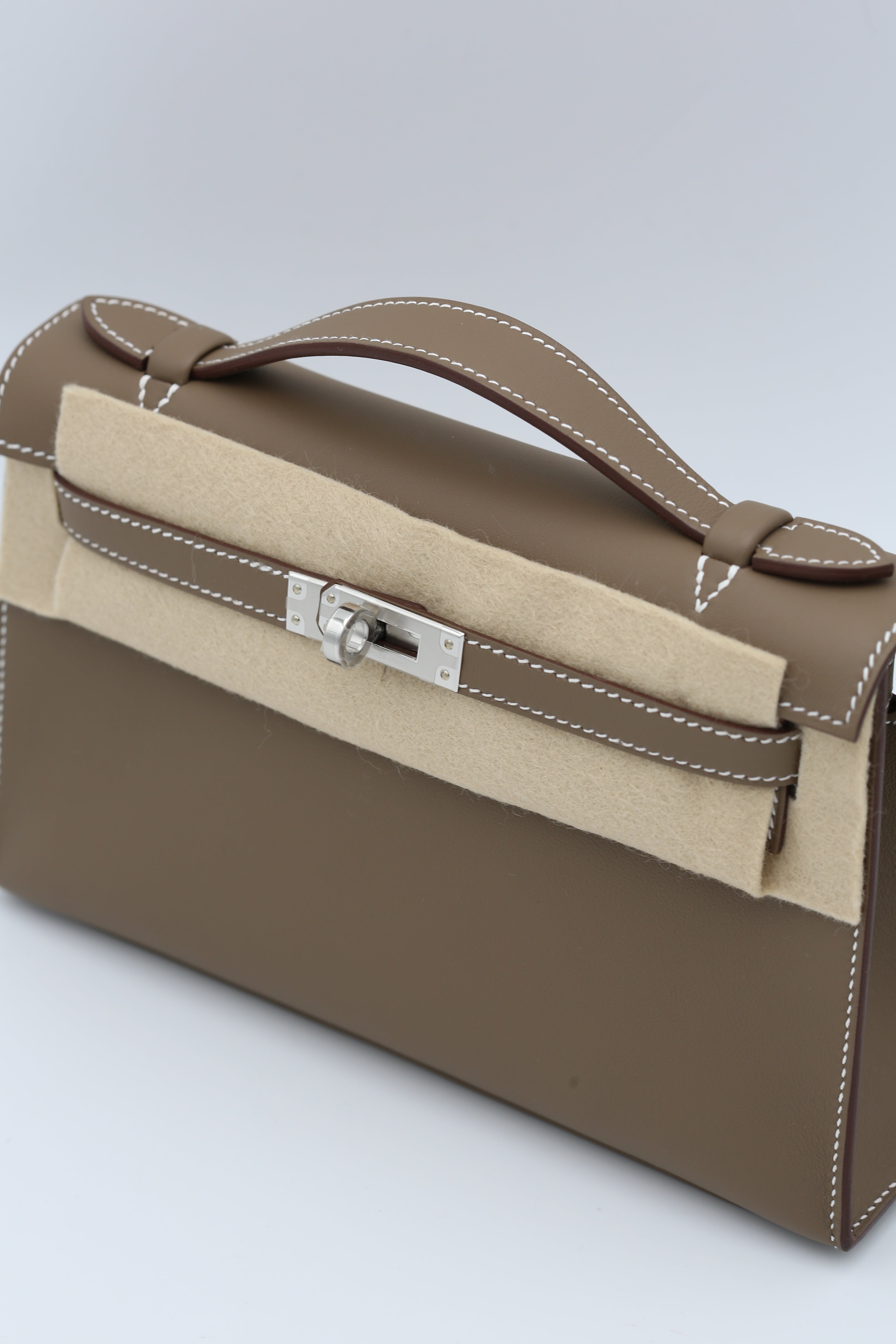 HERMÈS KELLY POCHETTE ETOUPE SWIFT SILVER HARDWARE G STAMP