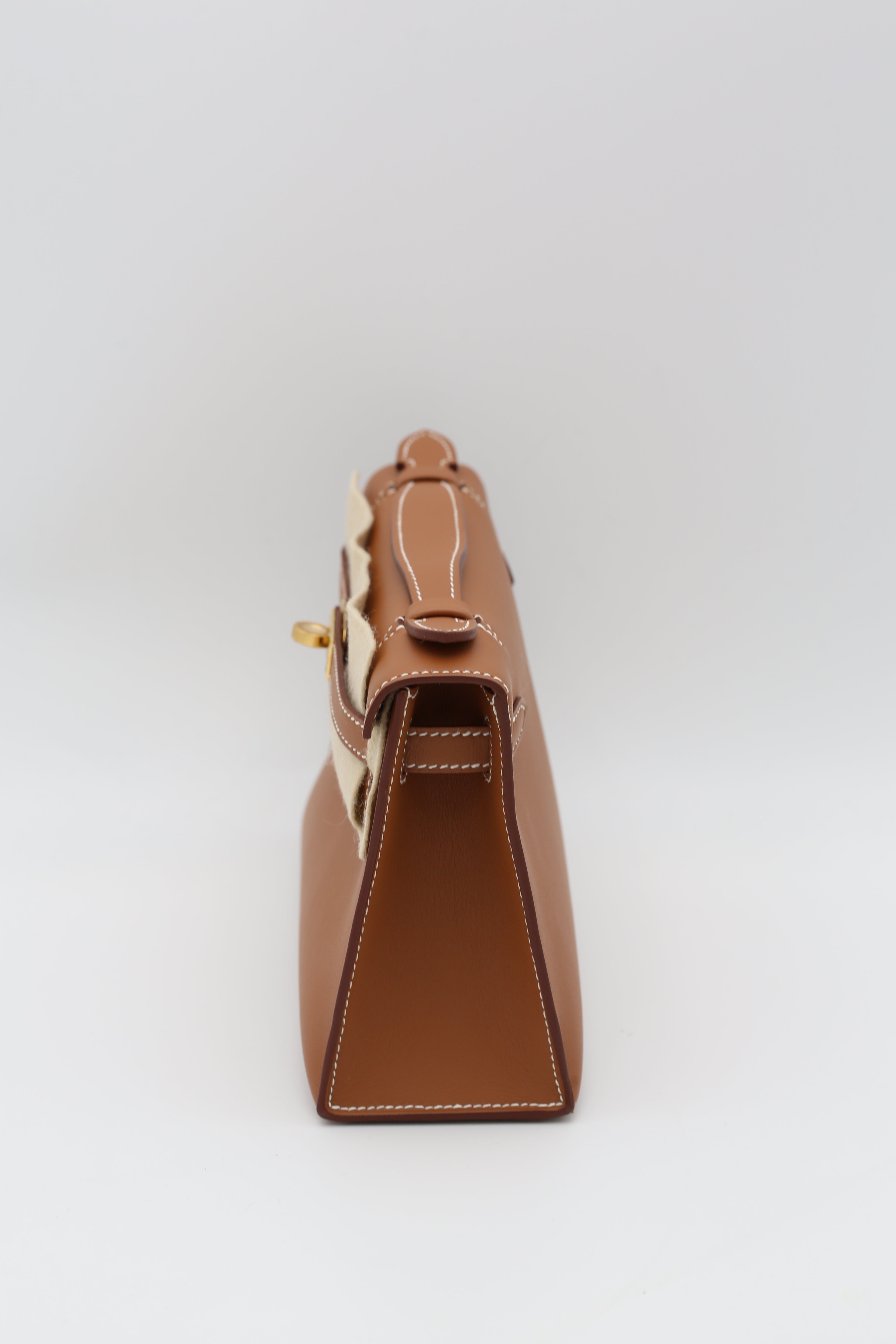 HERMÈS KELLY POCHETTE GOLD SWIFT GOLD HARDWARE W STAMP
