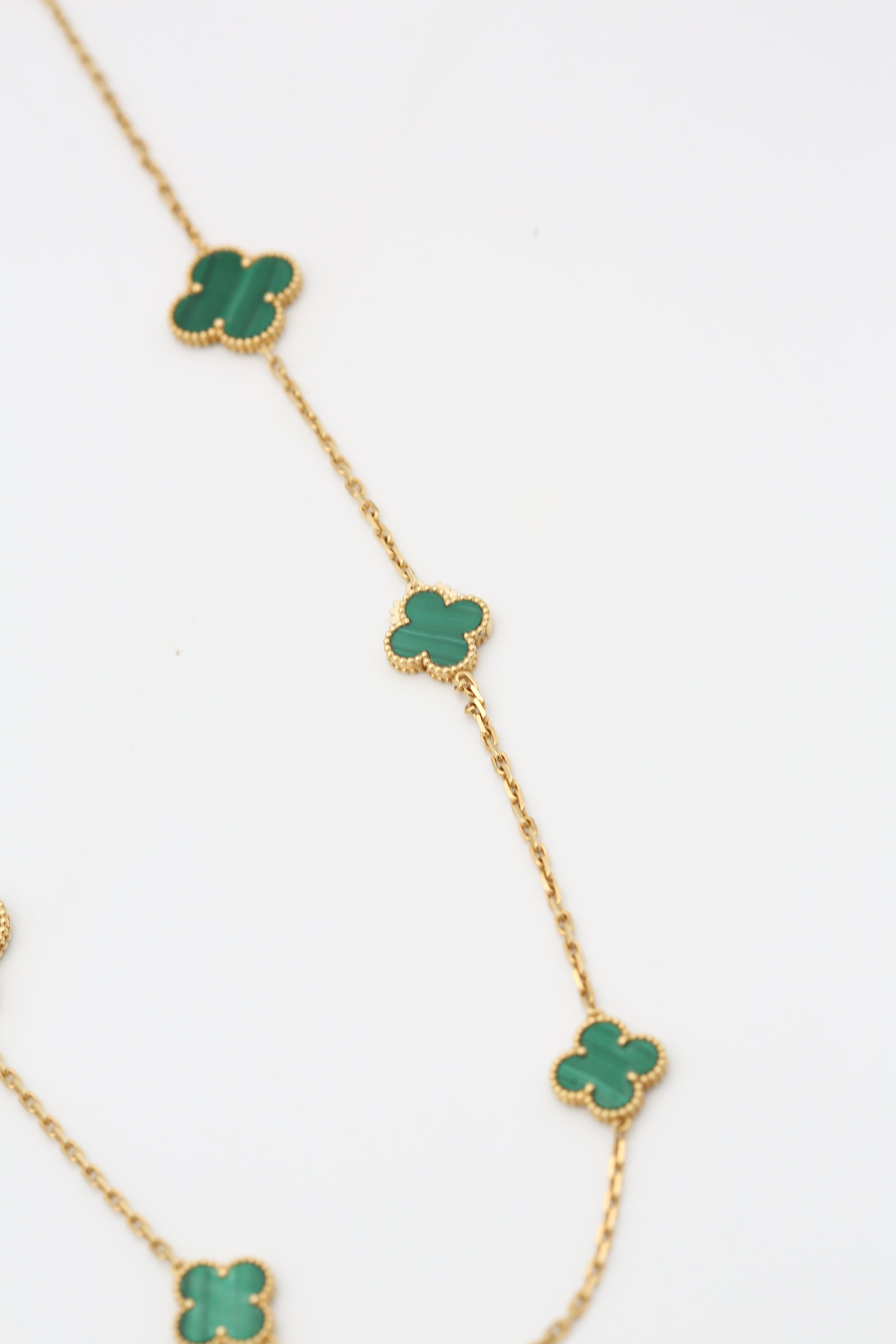 VAN CLEEF & ARPELS MAGIC ALHAMBRA LONG NECKLACE 16 MOTIFS MALACHITE 18K YELLOW GOLD 2019