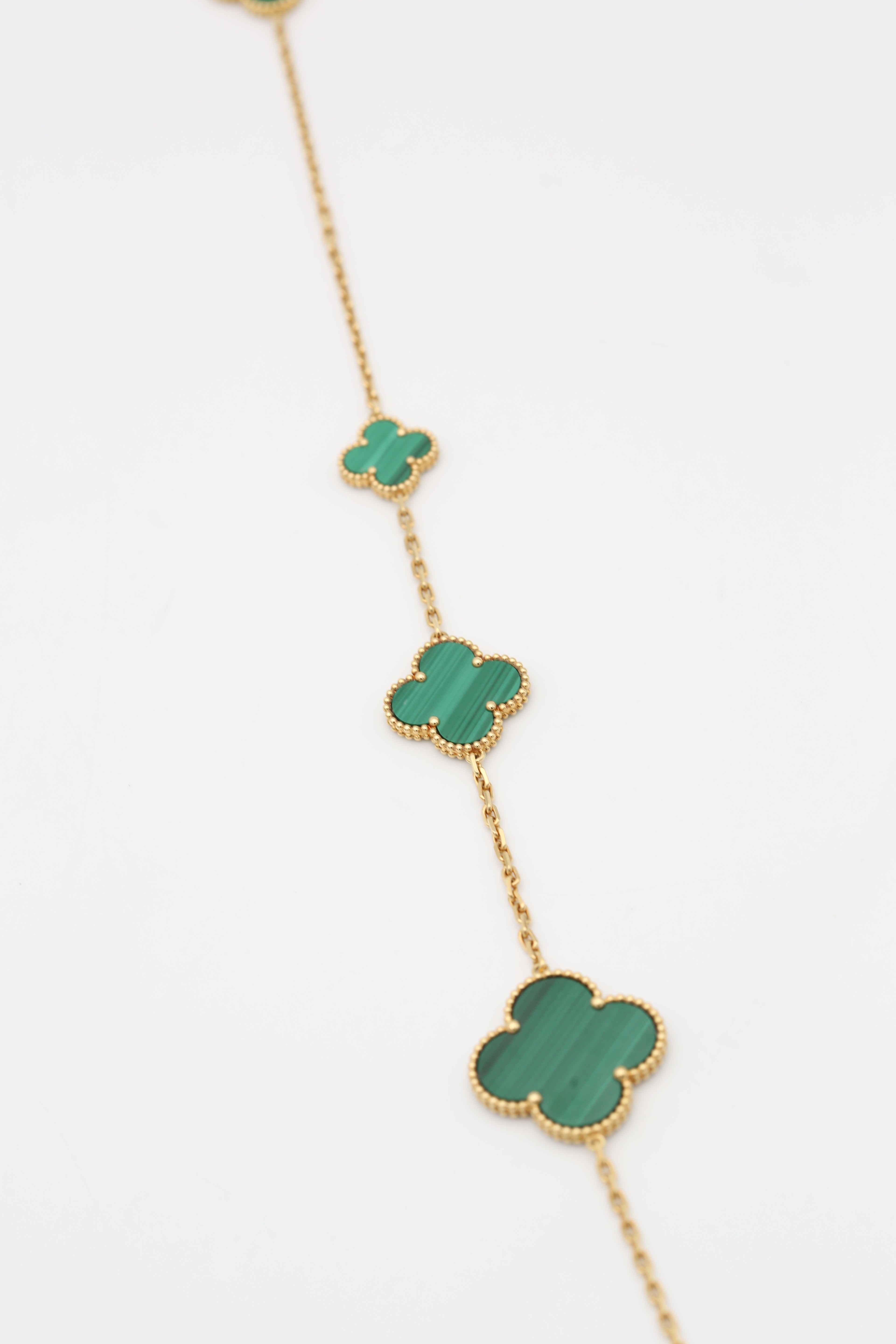 VAN CLEEF & ARPELS MAGIC ALHAMBRA LONG NECKLACE 16 MOTIFS MALACHITE 18K YELLOW GOLD 2019