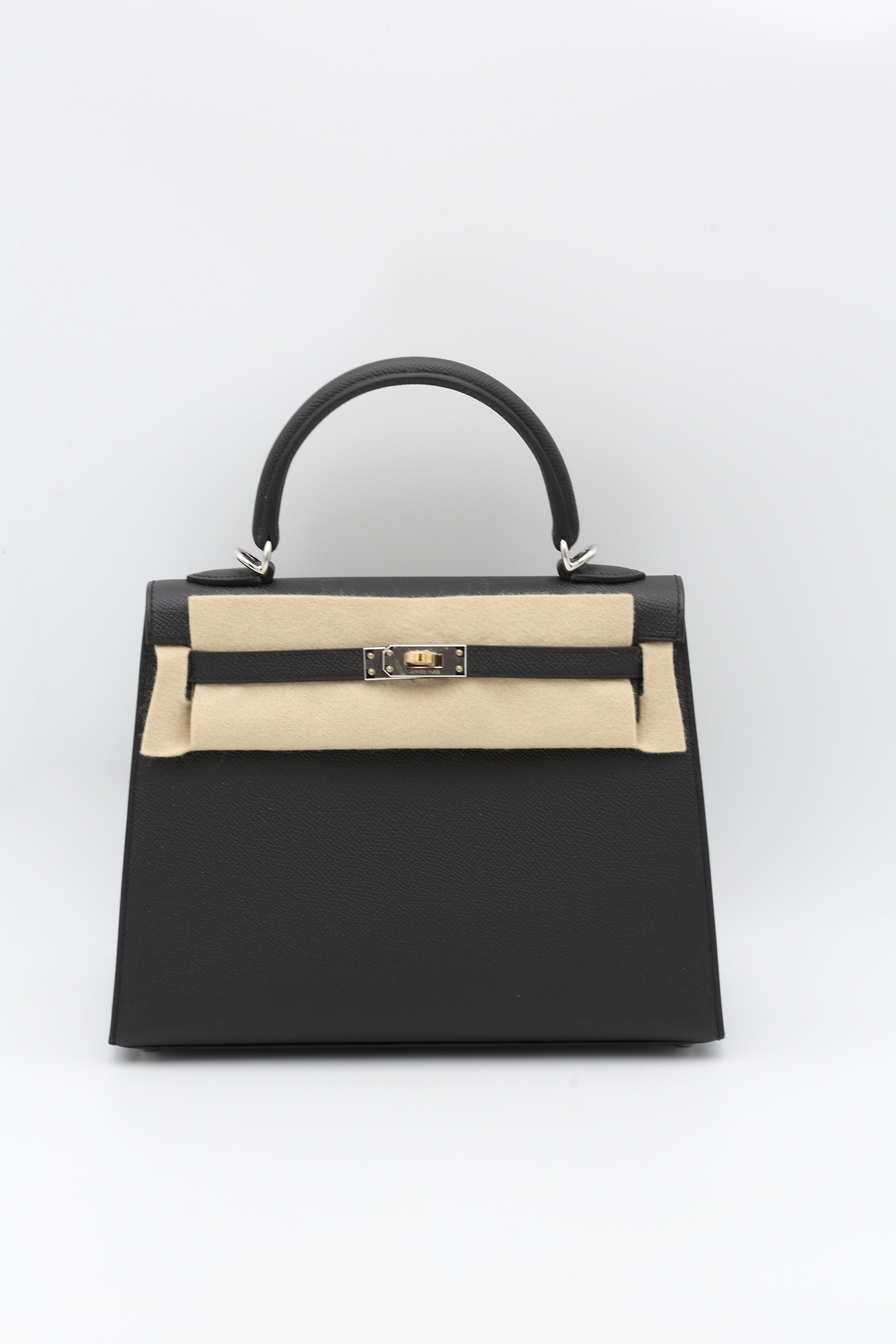 HERMÈS KELLY25 NOIR EPSOM GOLD SILVER HARDWARE K STAMP