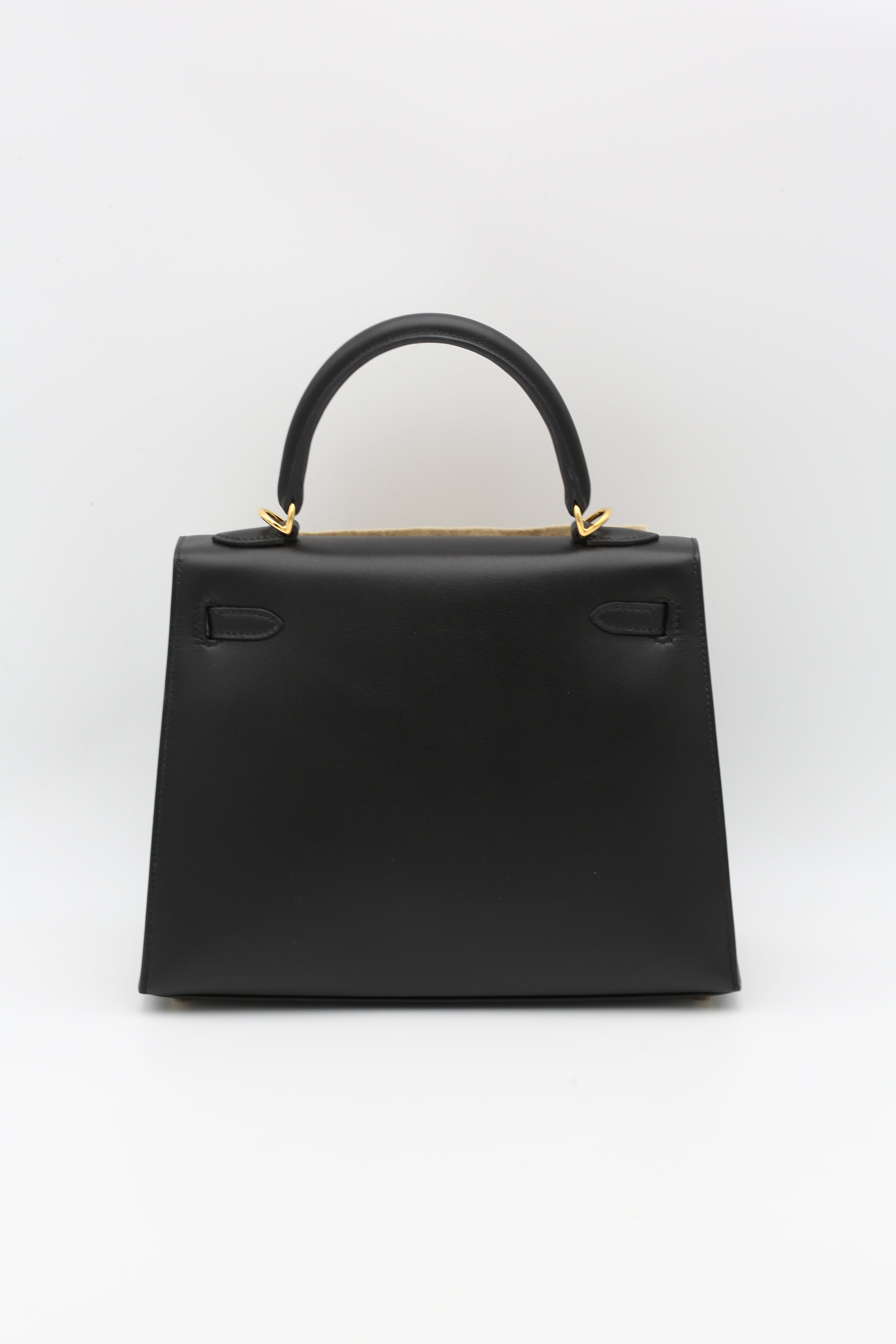 HERMÈS KELLY25 NOIR TADELAKT GOLD HARDWARE Y STAMP