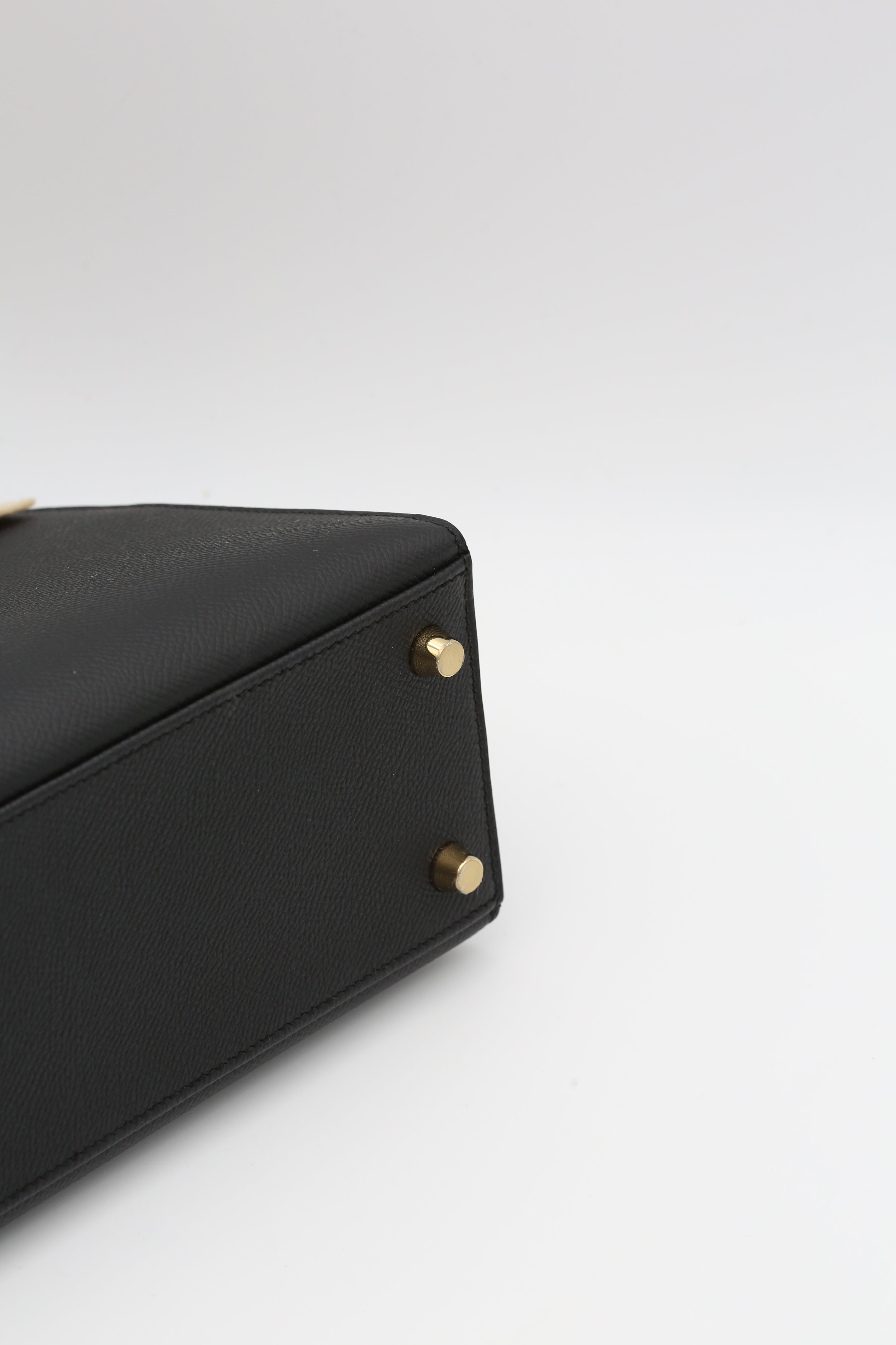 HERMÈS KELLY25 BLACK EPSOM SELLIER GOLD HARDWARE G STAMP