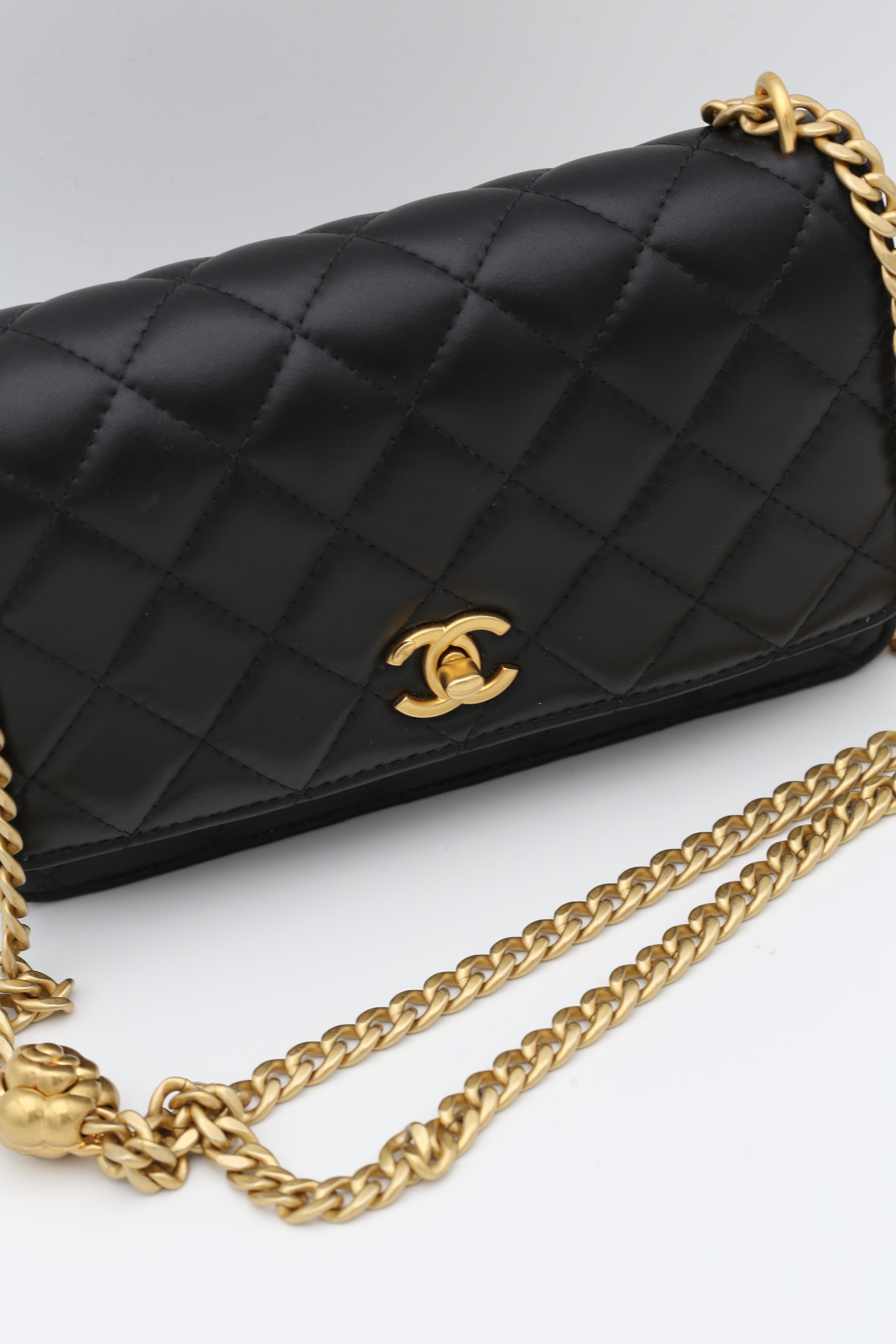 CHANEL WALLET ON CHAIN BLACK GOLD HARDWARE 2025