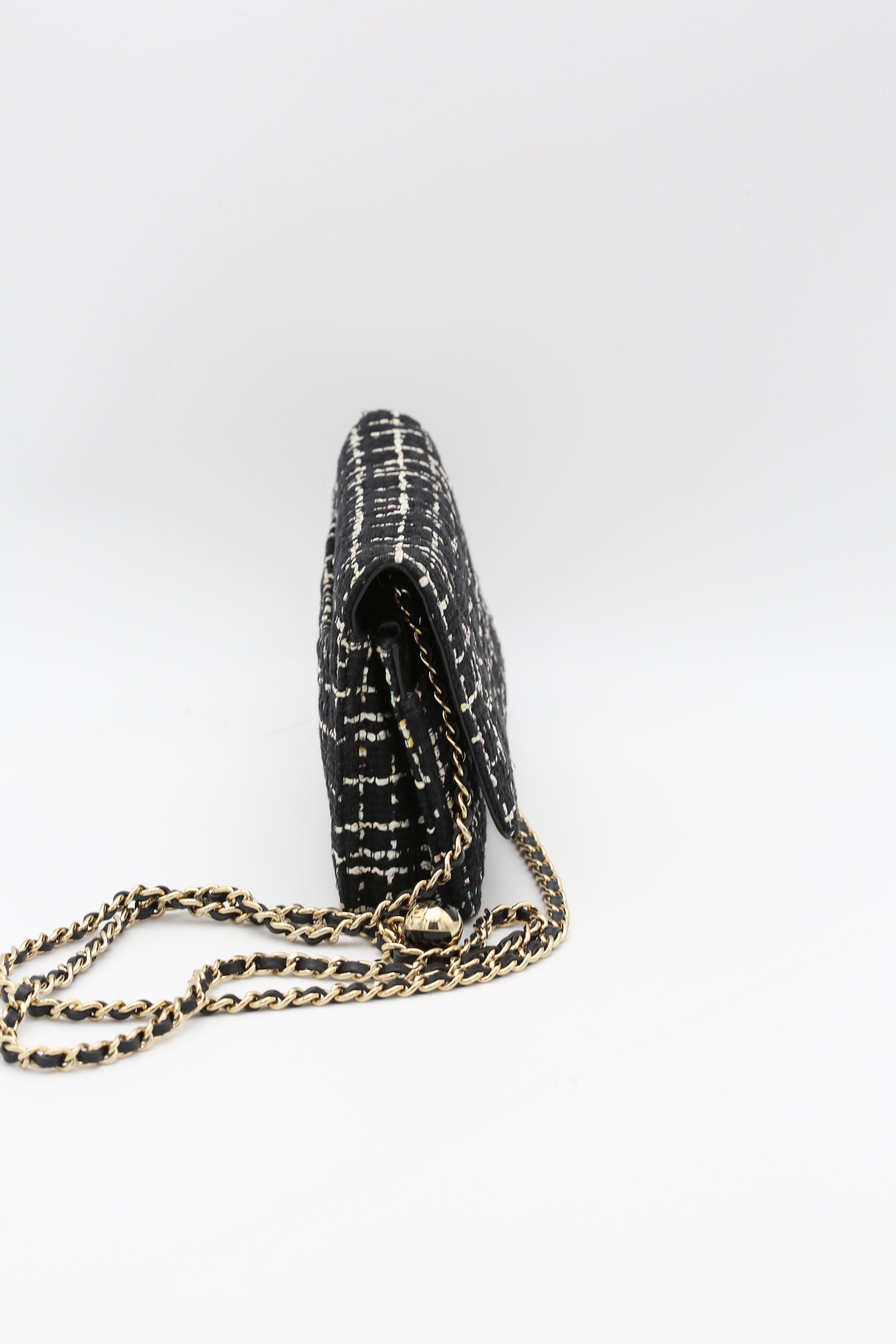 CHANEL WALLET ON CHAIN