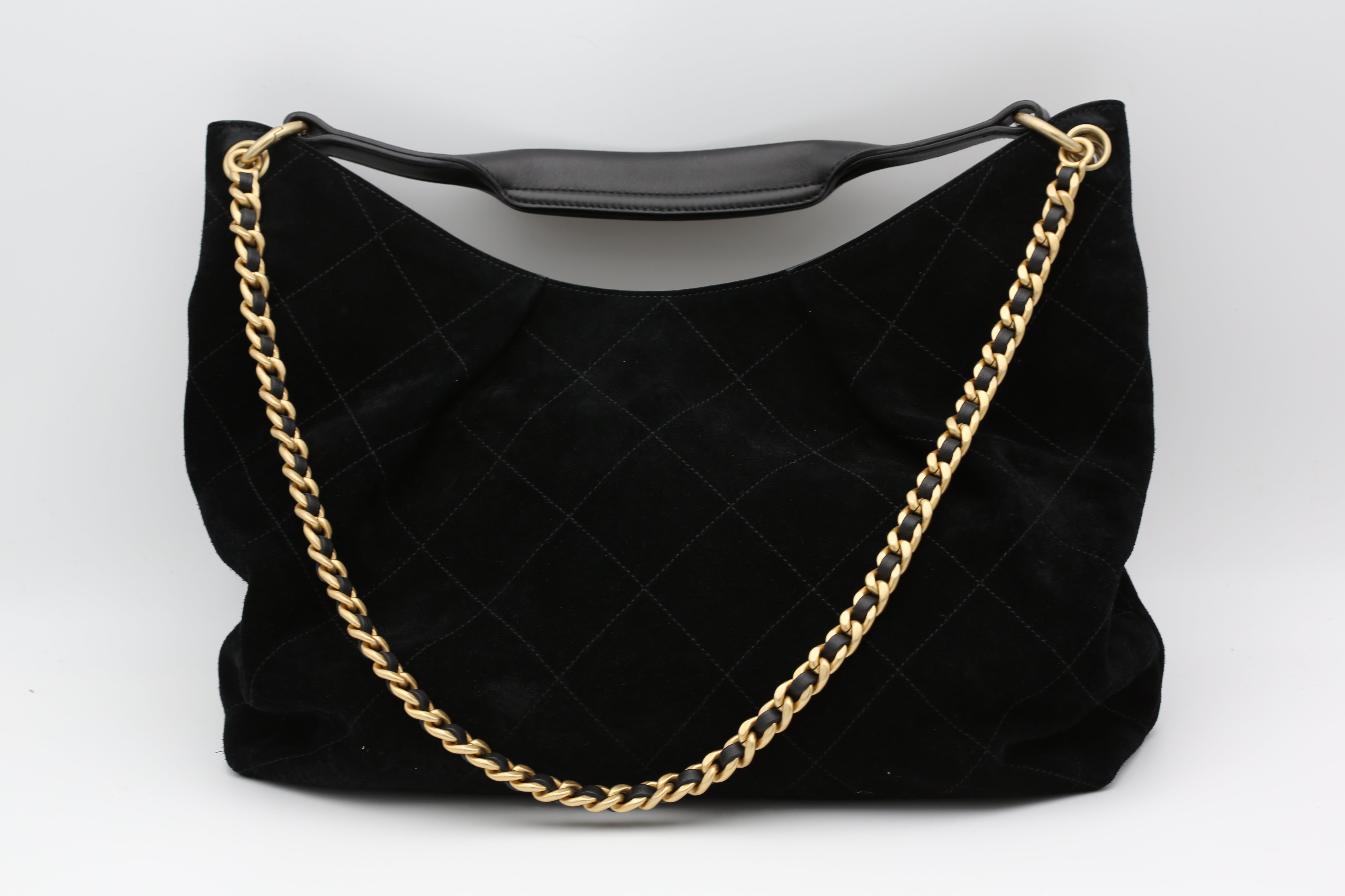 CHANEL HOBO LARGE BLACK GOLD HARDWARE 2026