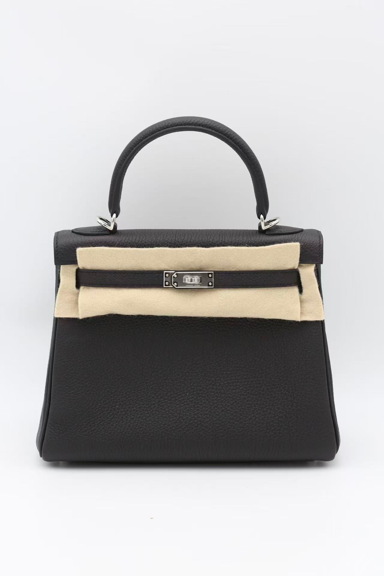 HERMÈS KELLY25 BLACK TOGO SILVER HARDWARE G STAMP