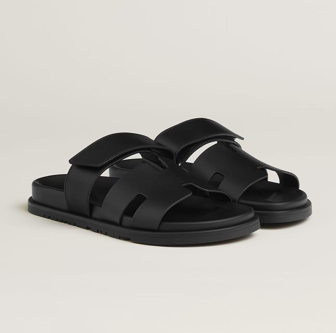 HERMÈS CHYPRE SANDAL NOIR SIZE 42
