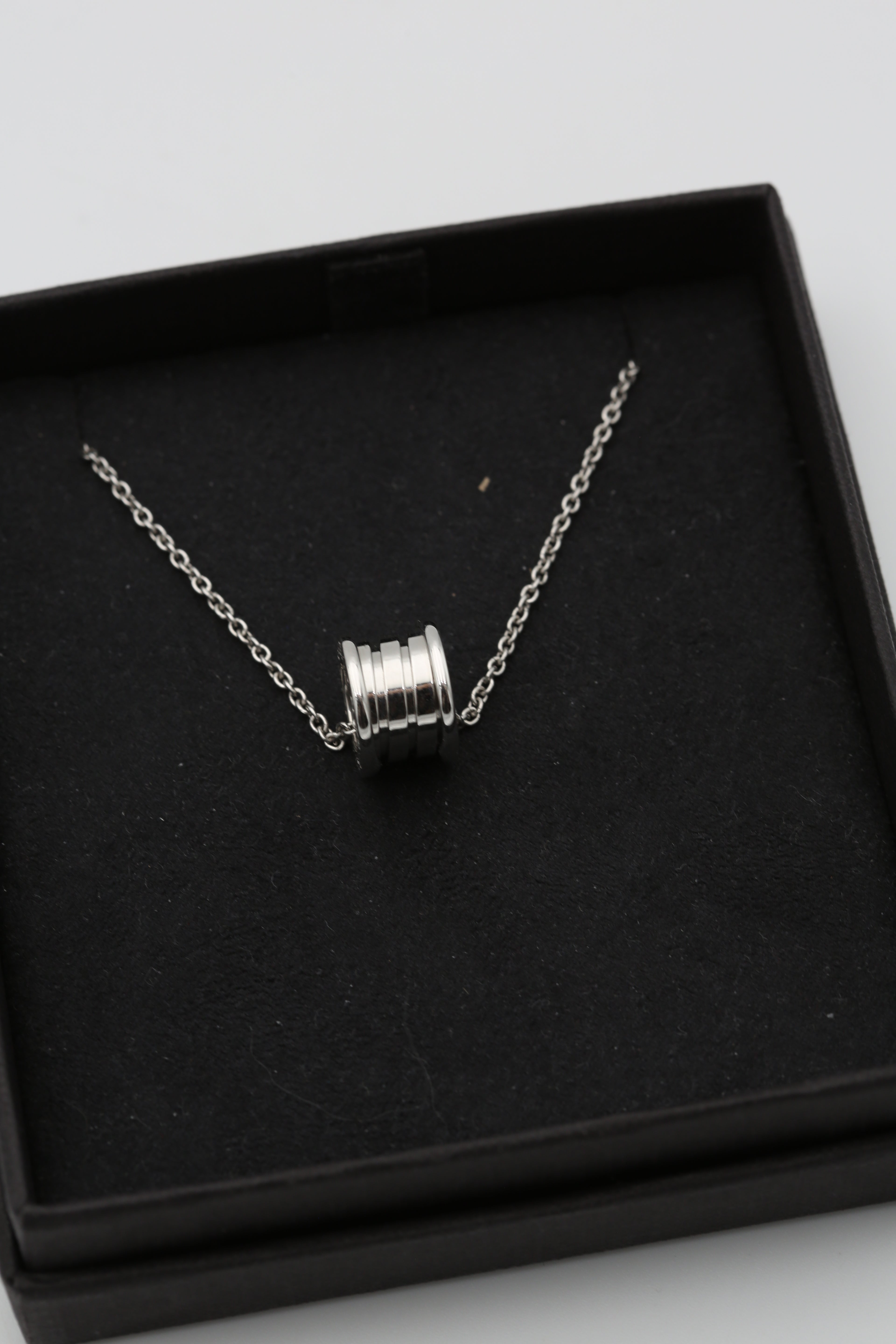 BVLGARI BZERO1 NECKLACE WHITE GOLD
