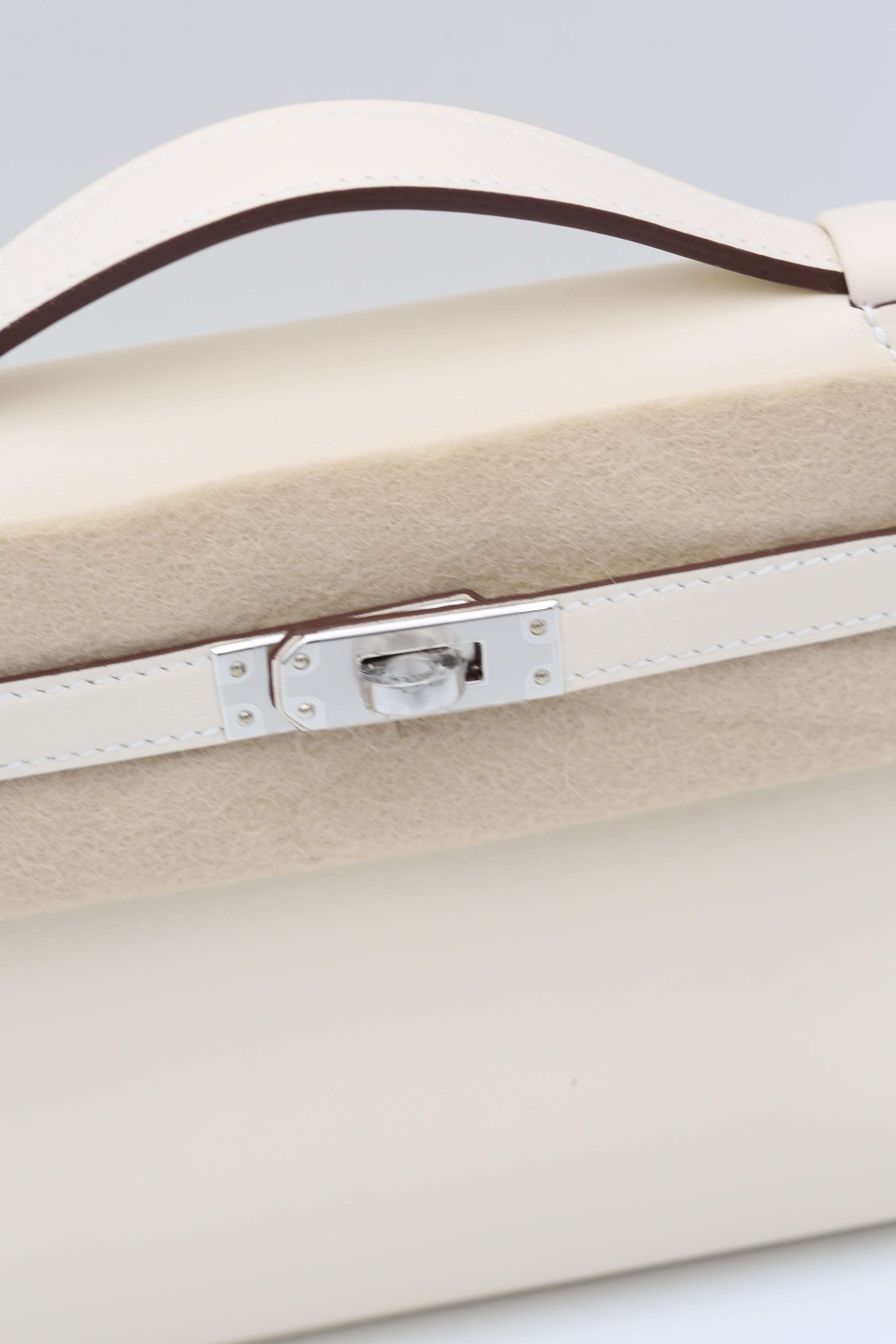 HERMÈS KELLY POCHETTE NATA SWIFT SILVER HARDWARE G STAMP