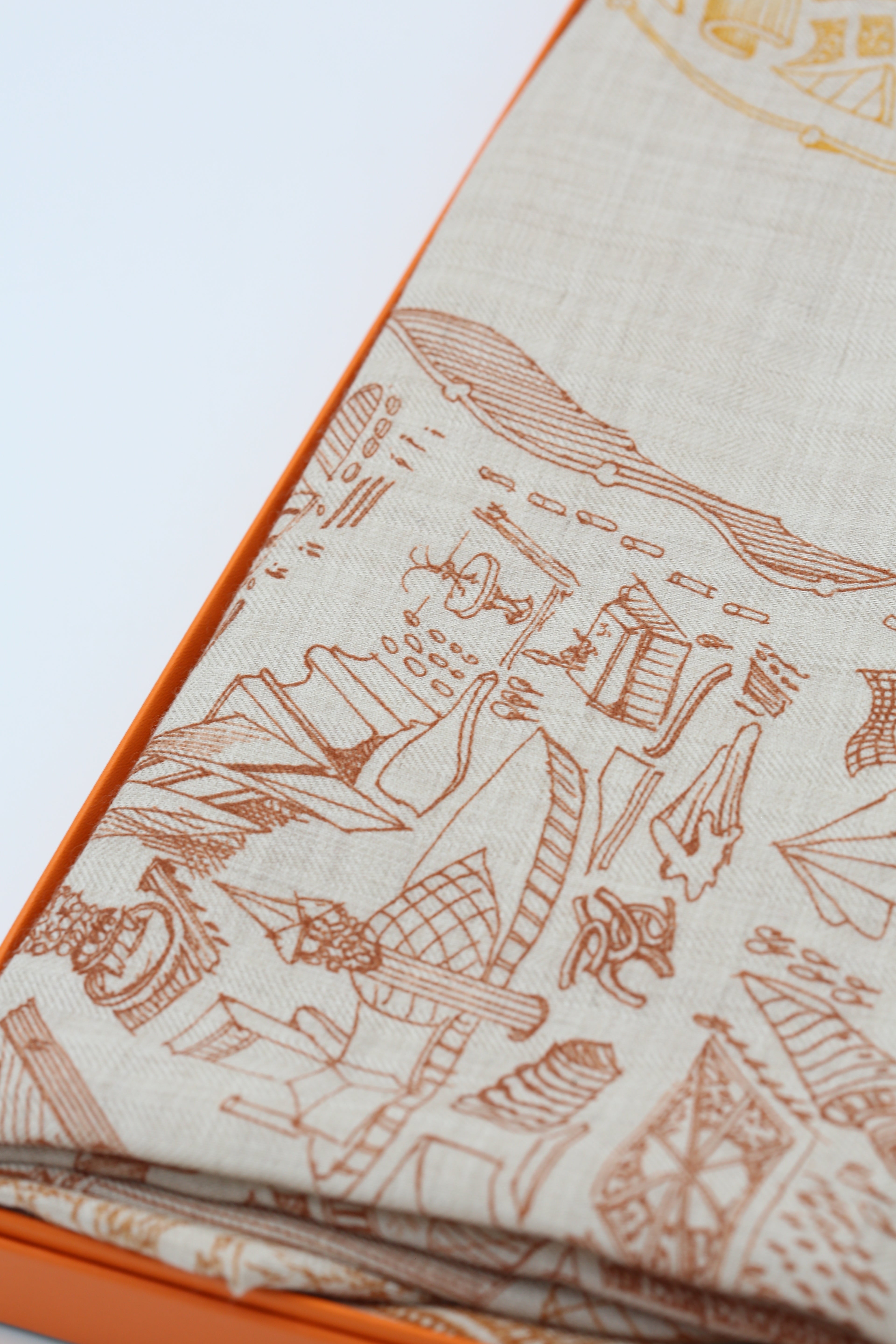 HERMÈS SCARF 140X140 CHALE CACHEMIRE LA NOUVELLE CITE CAVA MR/NATUREL/OCRE/CUIR