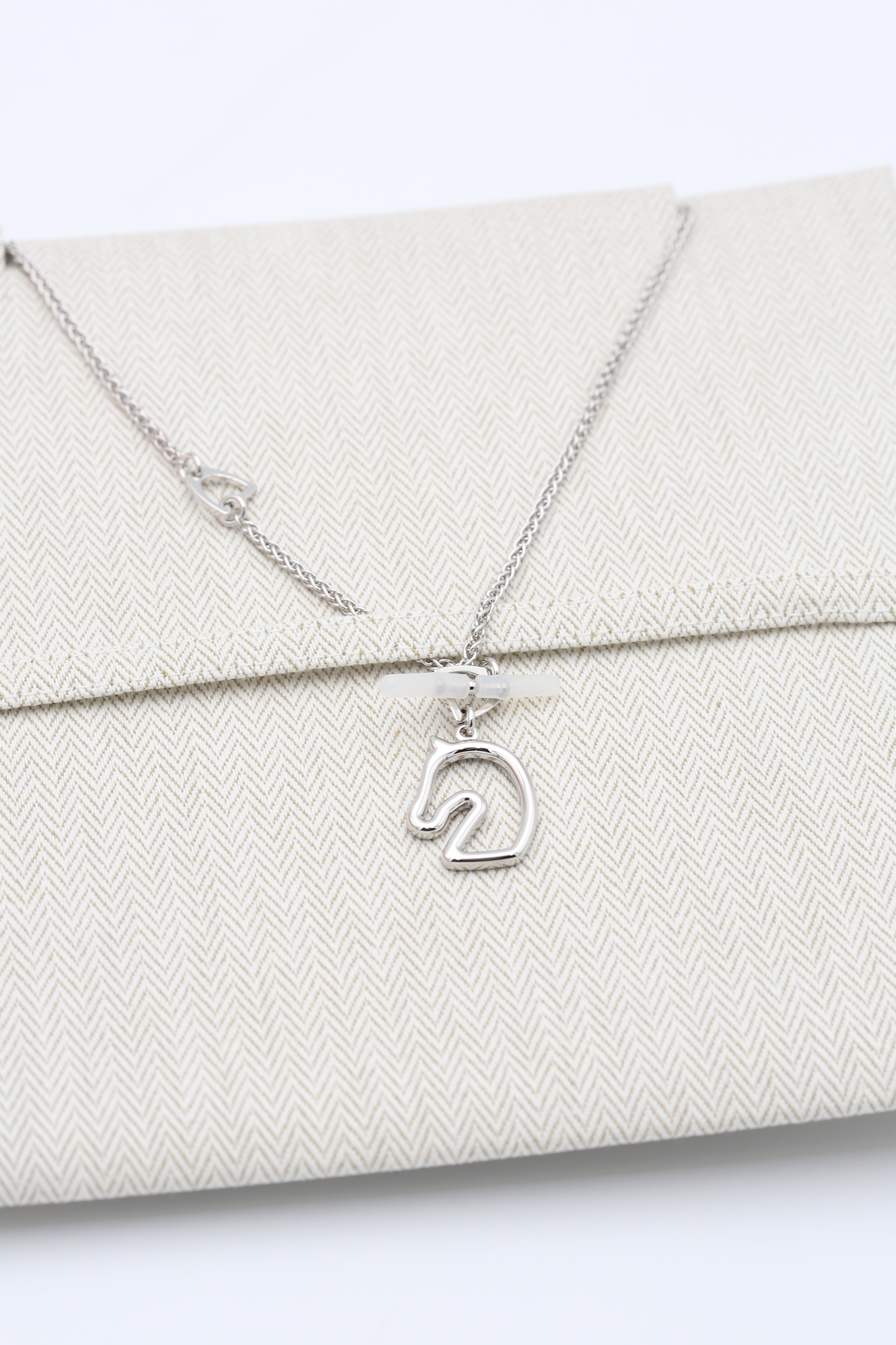 HERMÈS HORSE NECKLACE SILVER