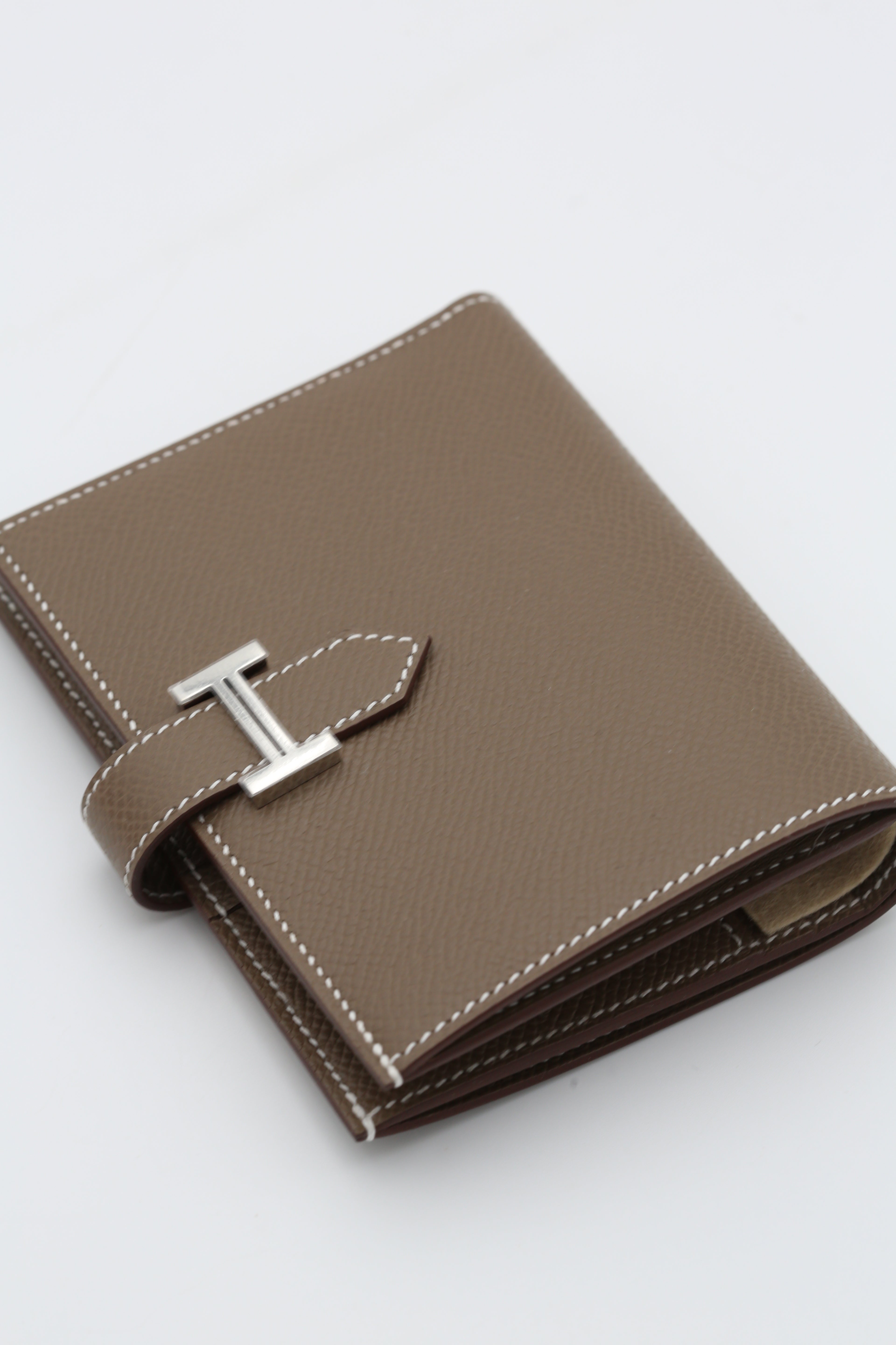 HERMÈS BEARN COMPACT WALLET ETOUPE