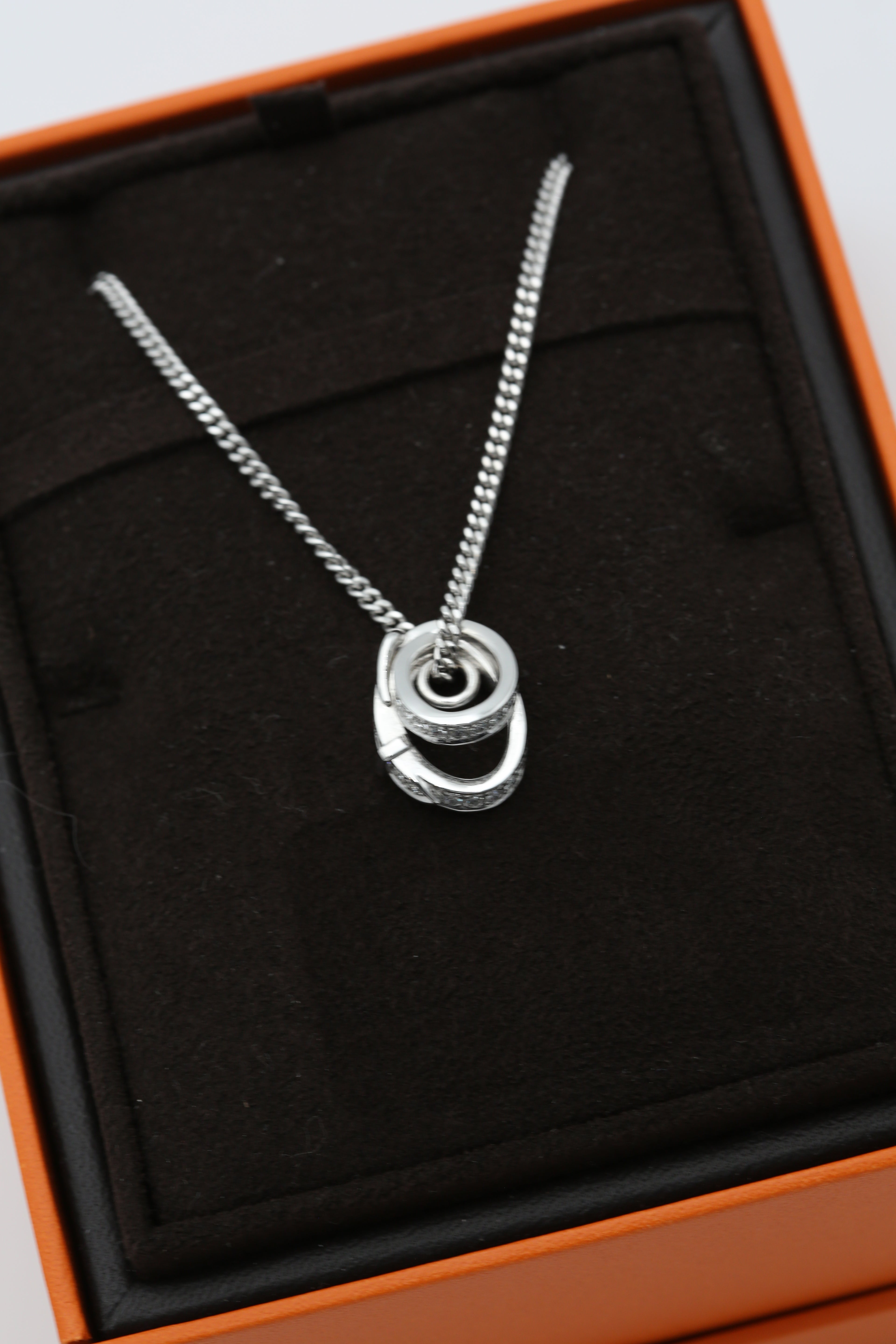 HERMÈS ETRIVIERE PENDANT WHITE GOLD DIAMONDS