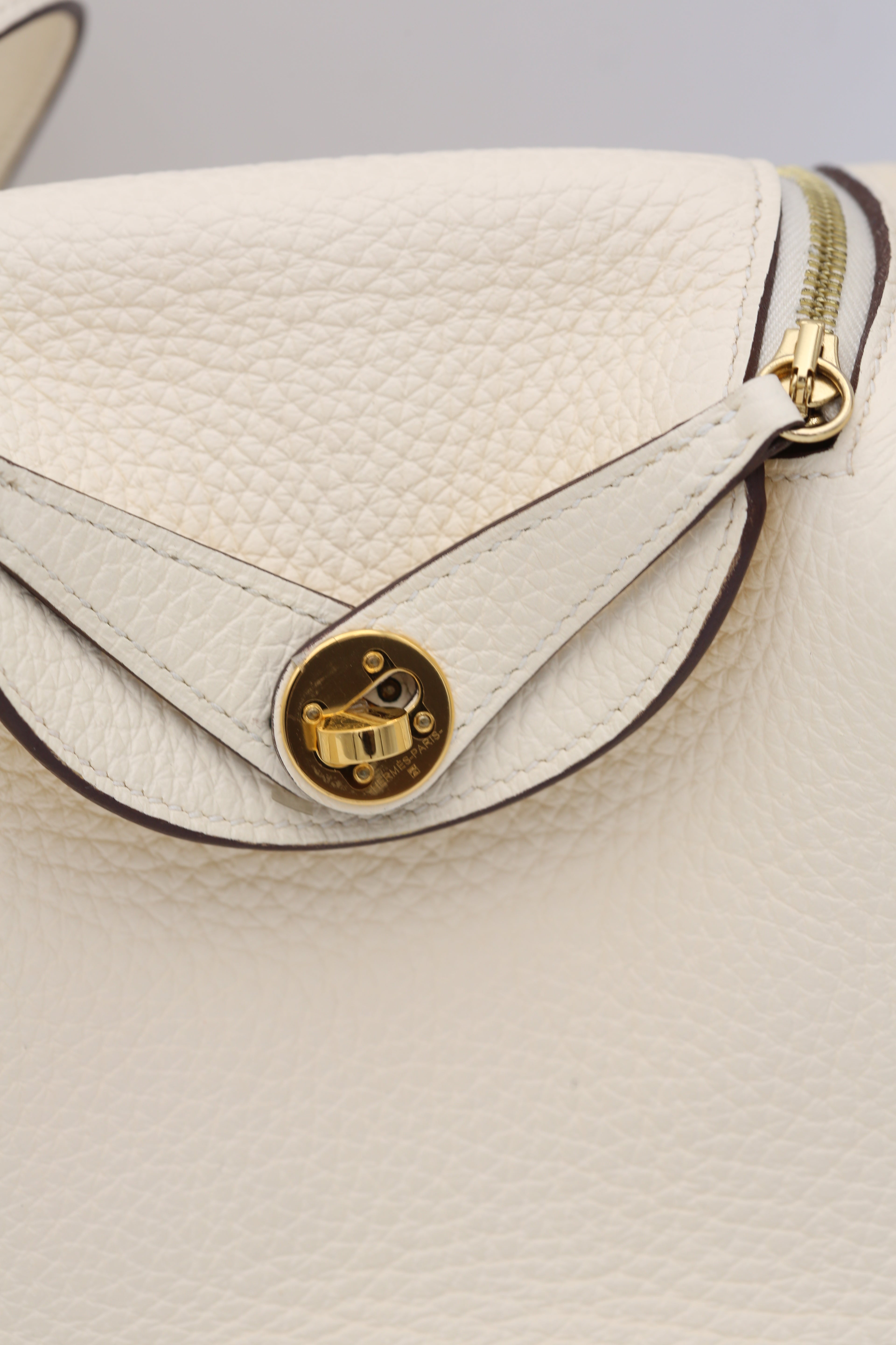 HERMÈS MINI LINDY NATA TC GOLD HARDWARE U STAMP