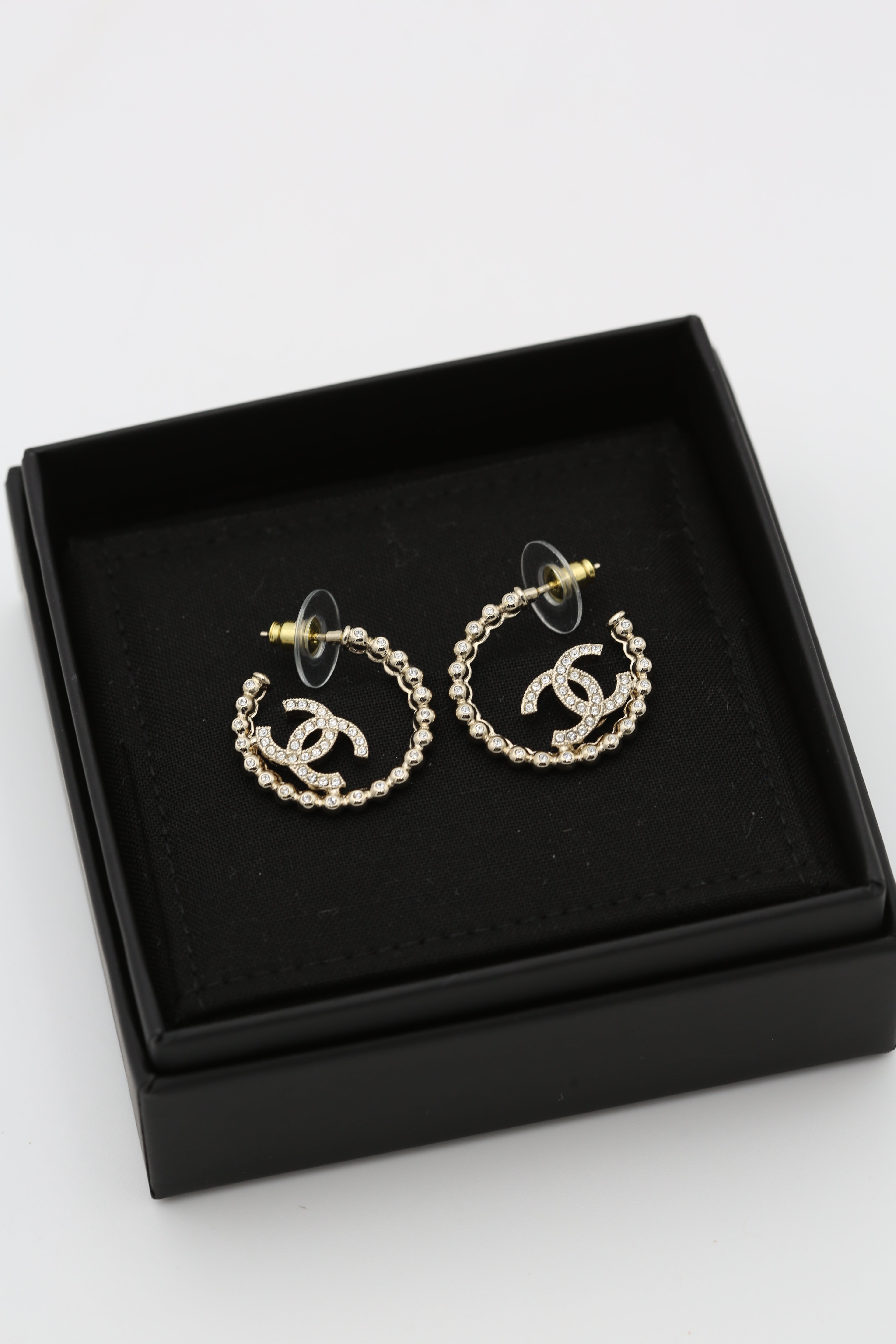 CHANEL EARRINGS GOLD