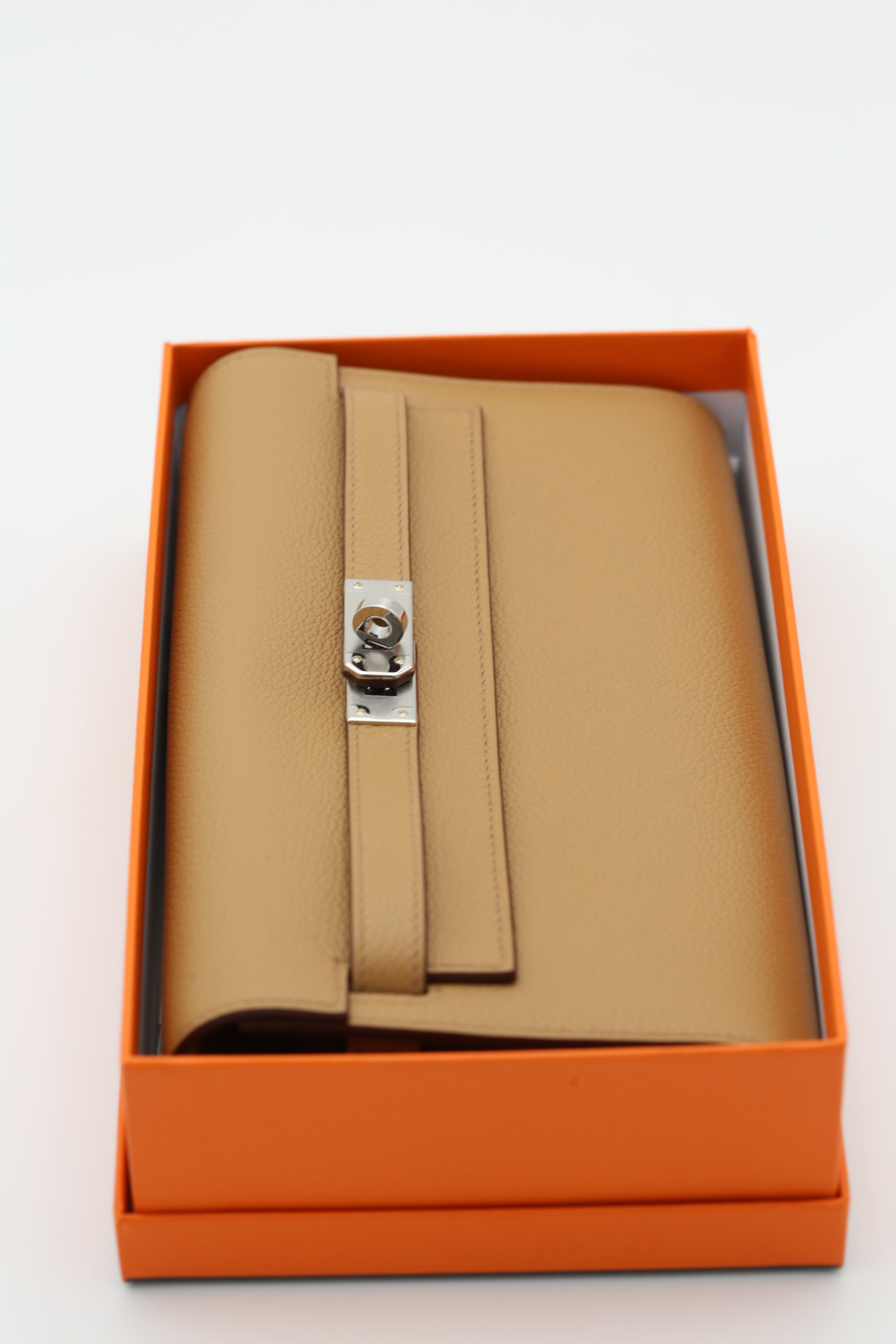 HERMÈS KELLY TO GO WALLET BISCUIT EPSOM G STAMP