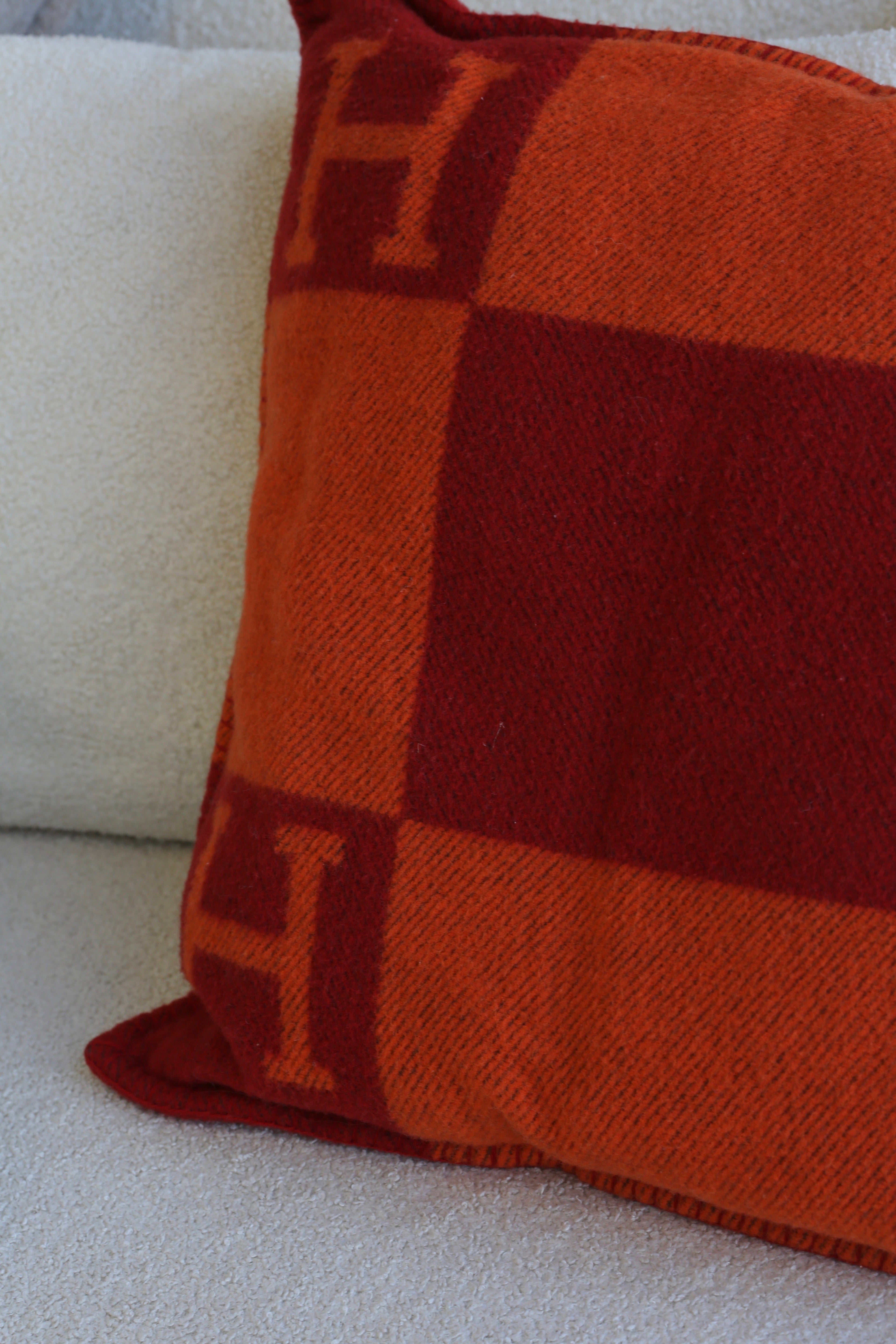HERMÈS AVALON III POLLOW SMALL MODEL ORANGE/ROUGE