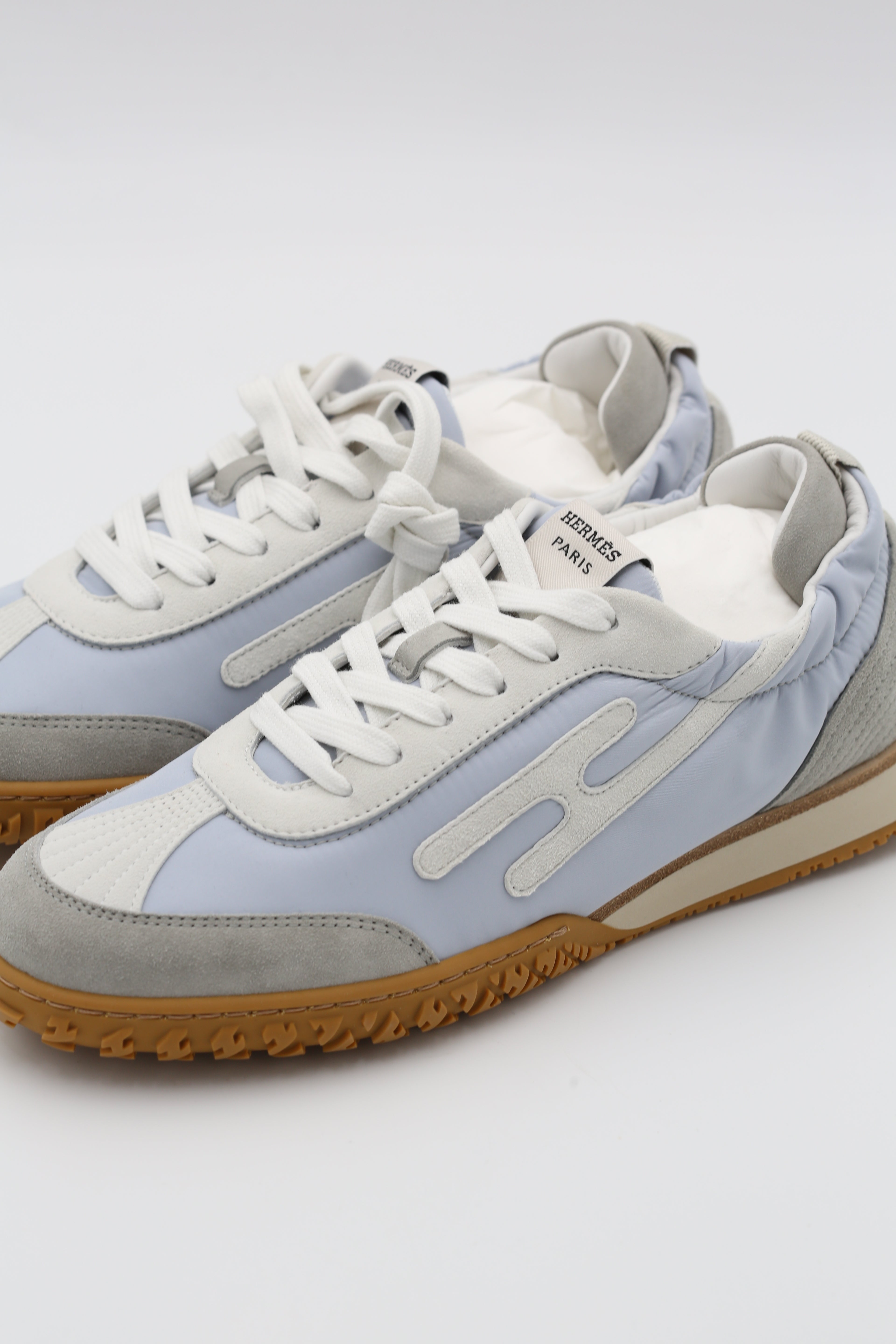 HERMÈS JET SNEAKER GRIS ARCTIQUE/ BLANC SIZE 38