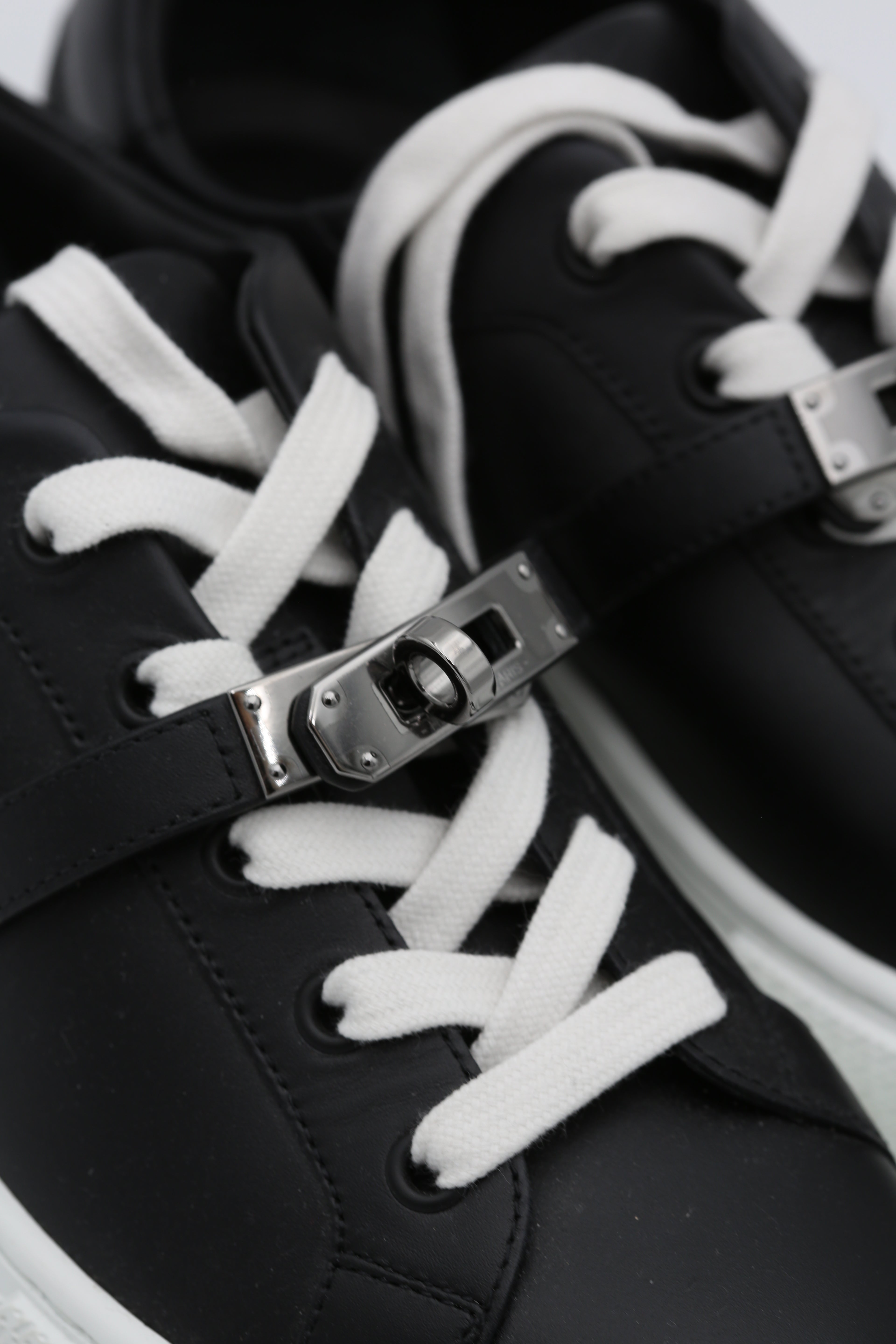 HERMÈS DAY SNEAKER BLACK SIZE 36