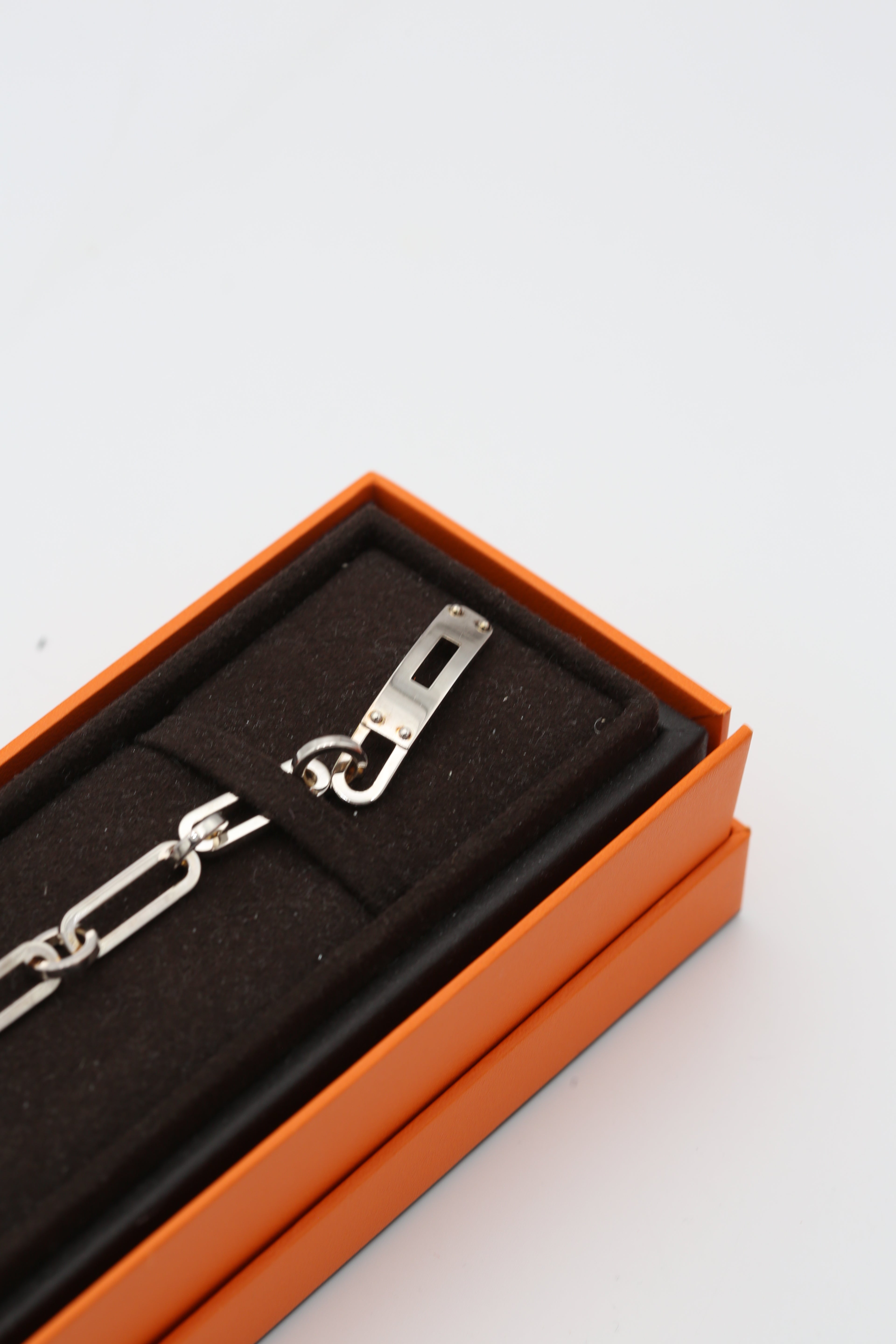 HERMÈS KELLY SILVER BRACELET SIZE 17