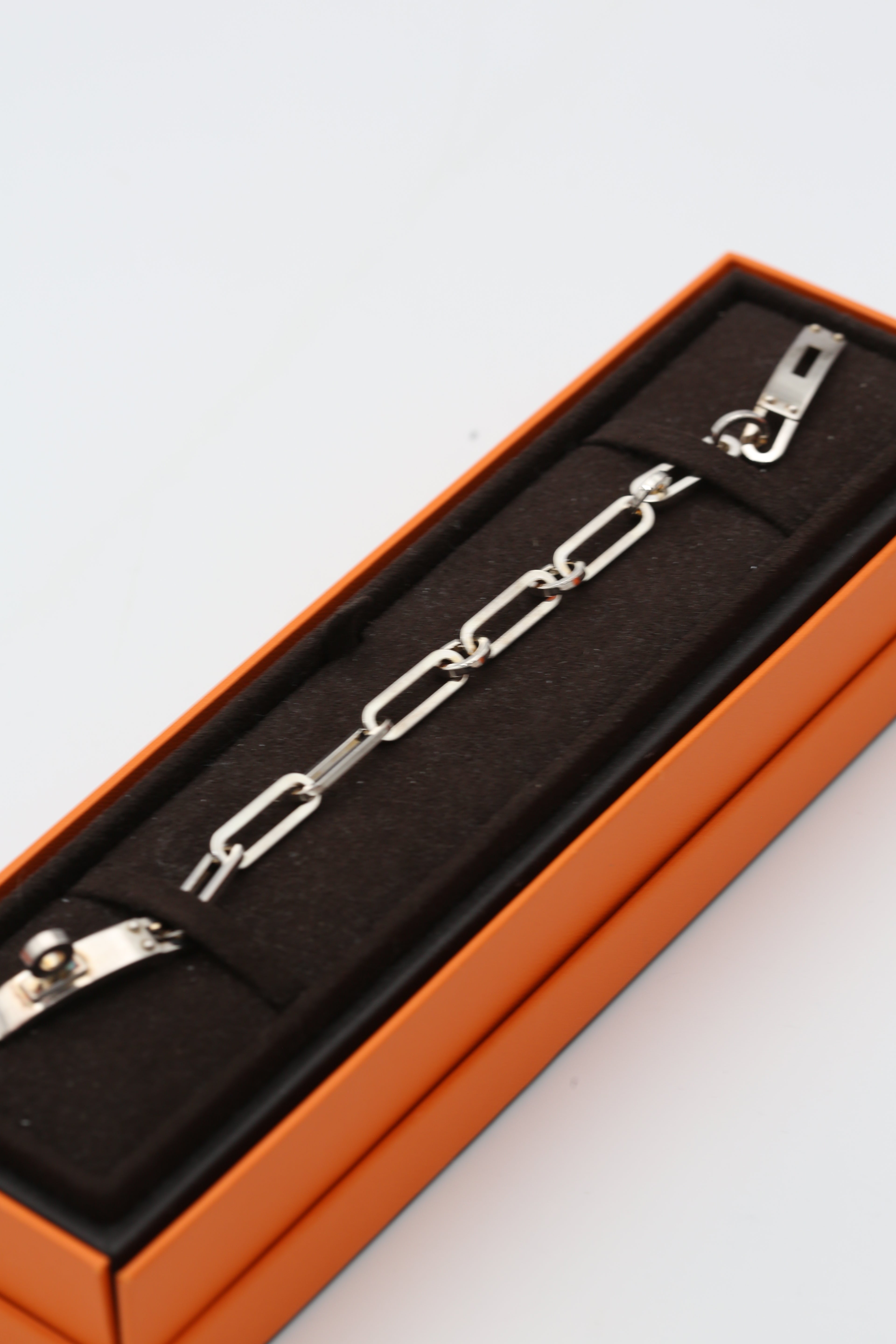 HERMÈS KELLY SILVER BRACELET SIZE 17